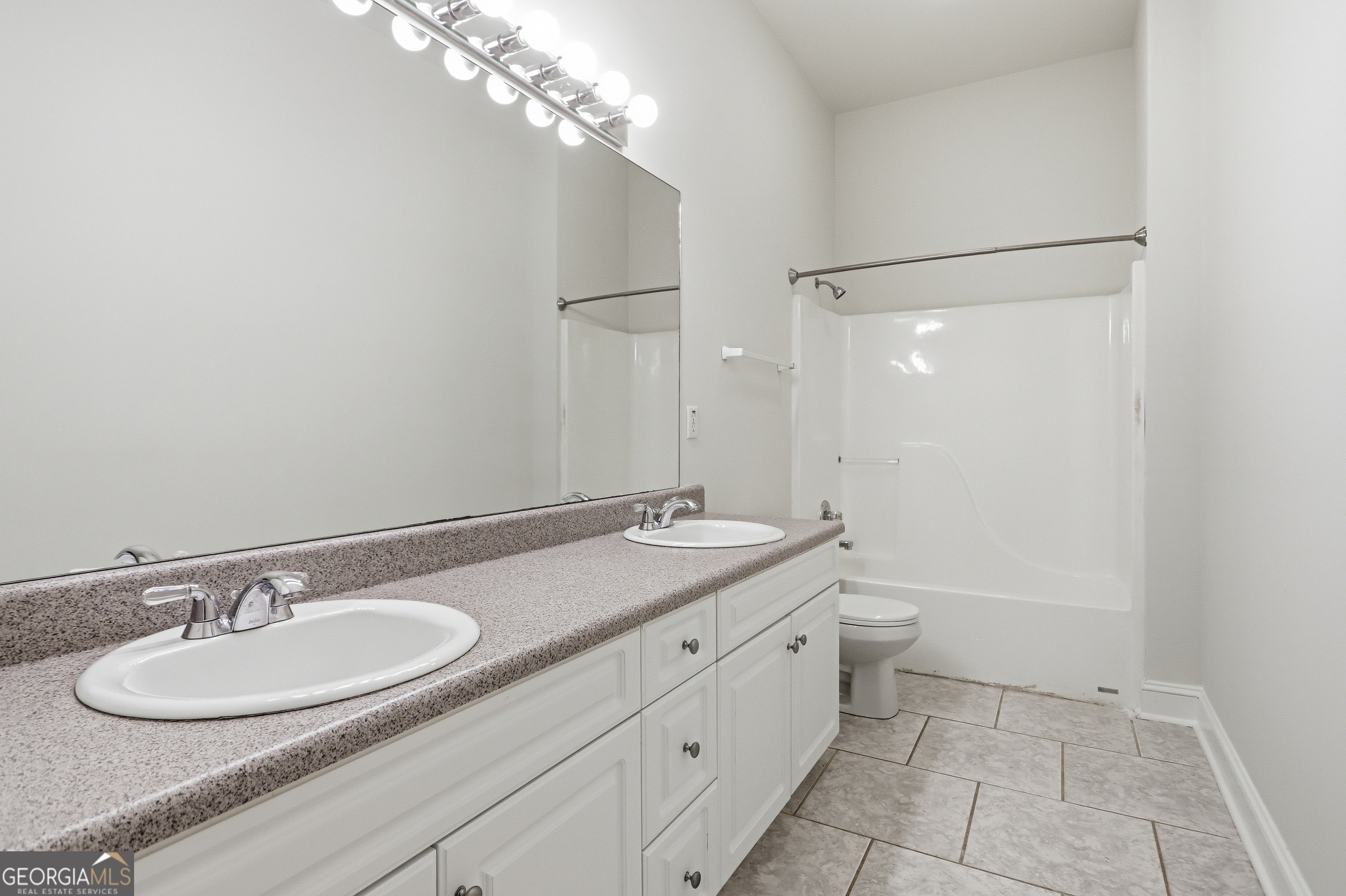 318 Crest Pointe S Property Photo 32