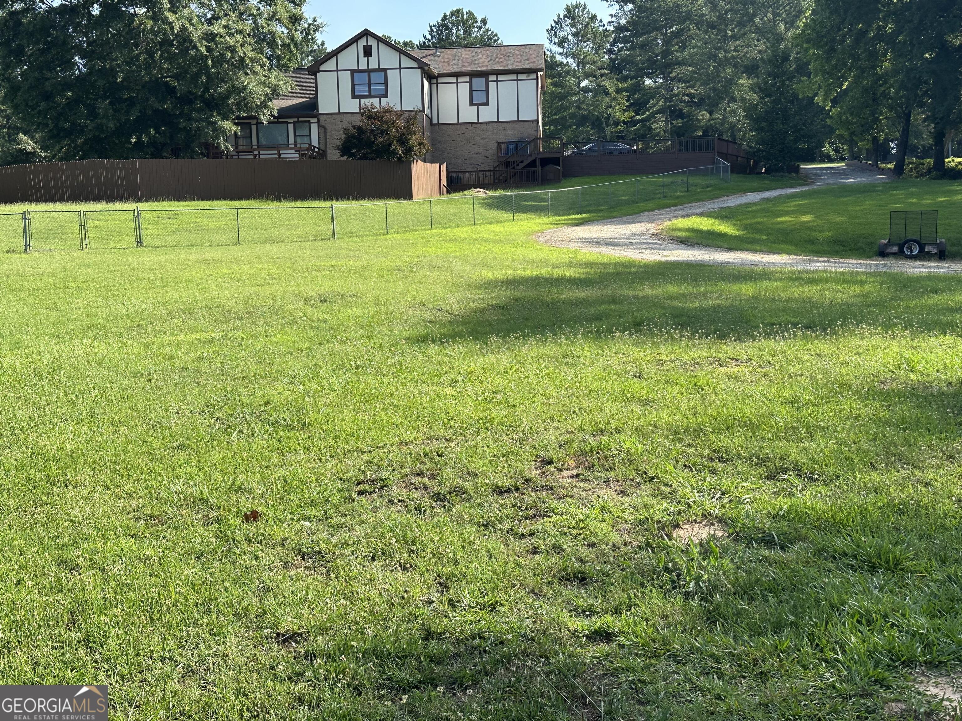 744 Alcovy Way Property Photo 4