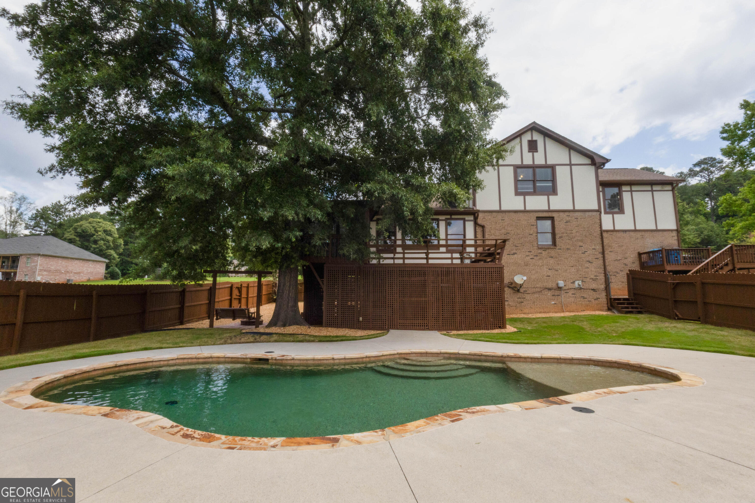 744 Alcovy Way Property Photo 32