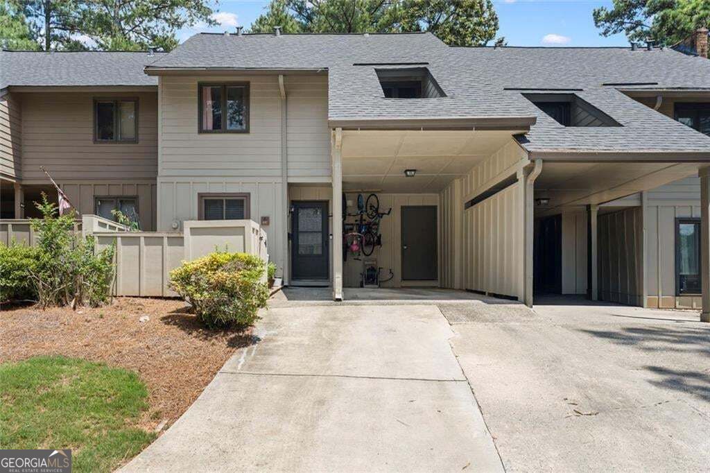 897 Cedar Canyon Square Se Property Photo 3