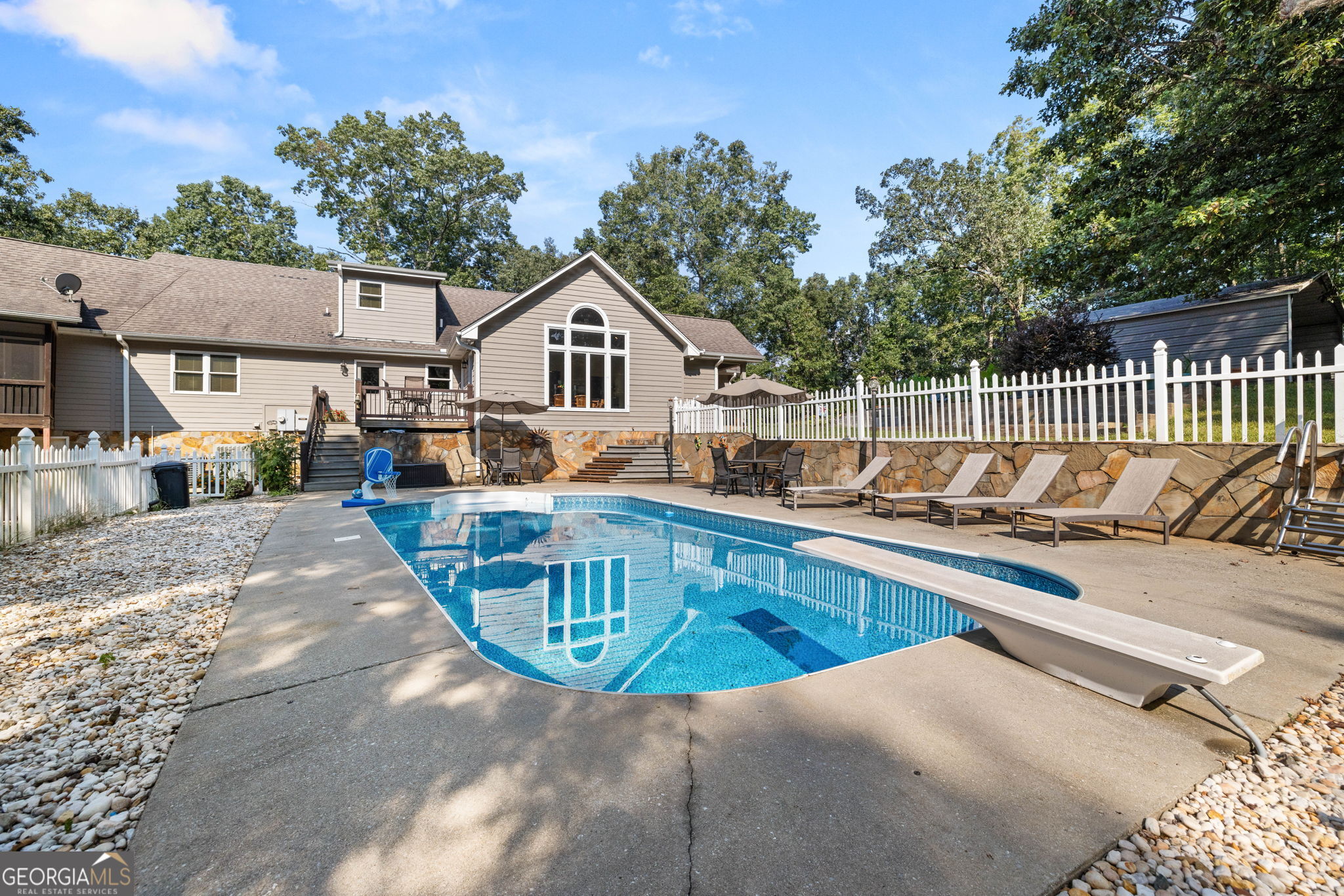 212 Knots Landing Drive Property Photo 2