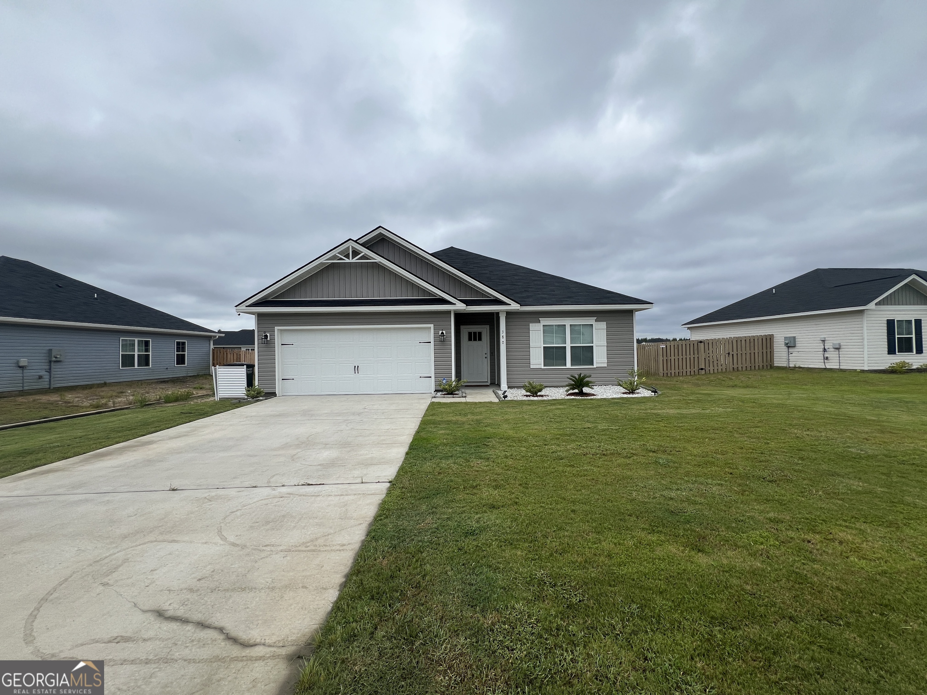 380 Mcclelland Loop Ne Property Photo 1