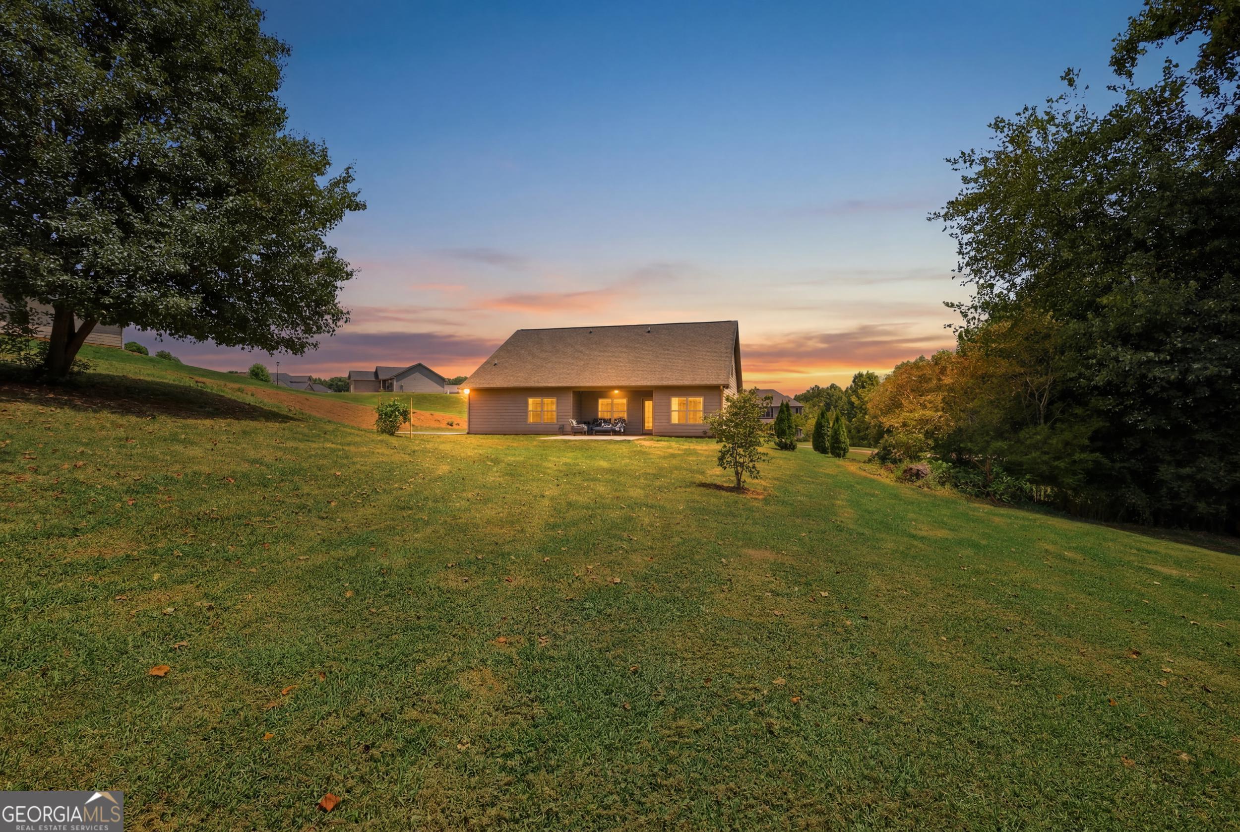 5911 Wauka Valley Pass Property Photo 4