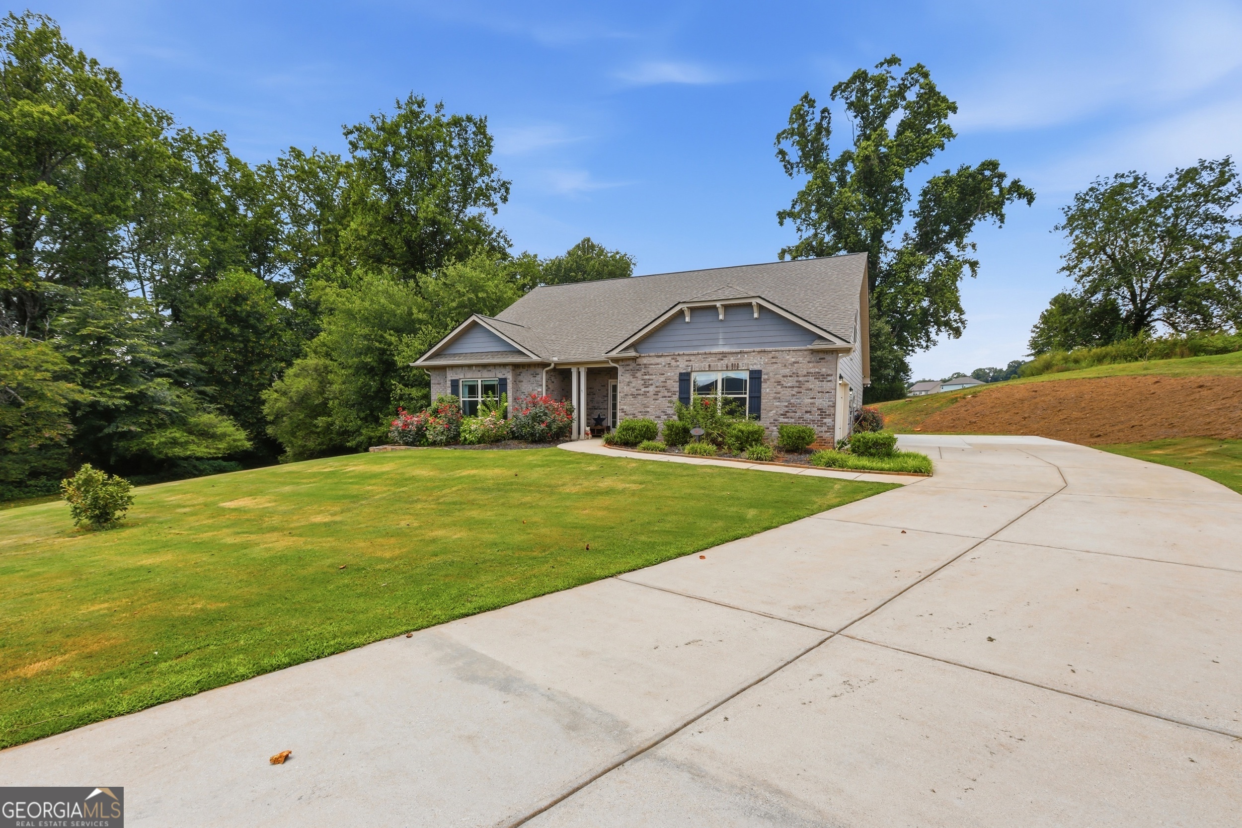 5911 Wauka Valley Pass Property Photo 8