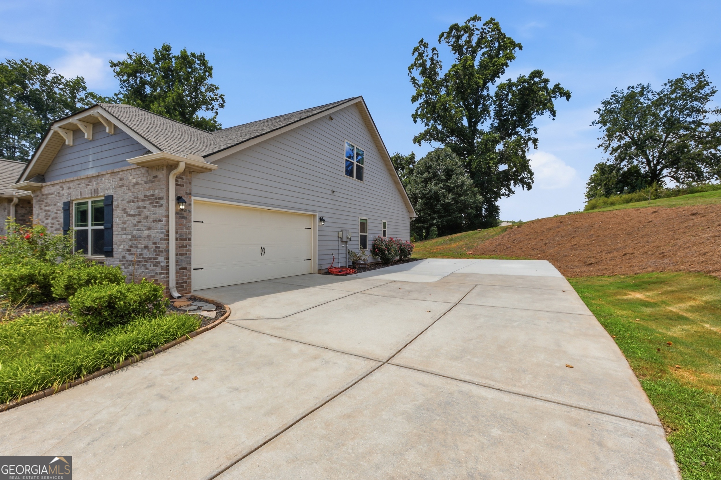 5911 Wauka Valley Pass Property Photo 14
