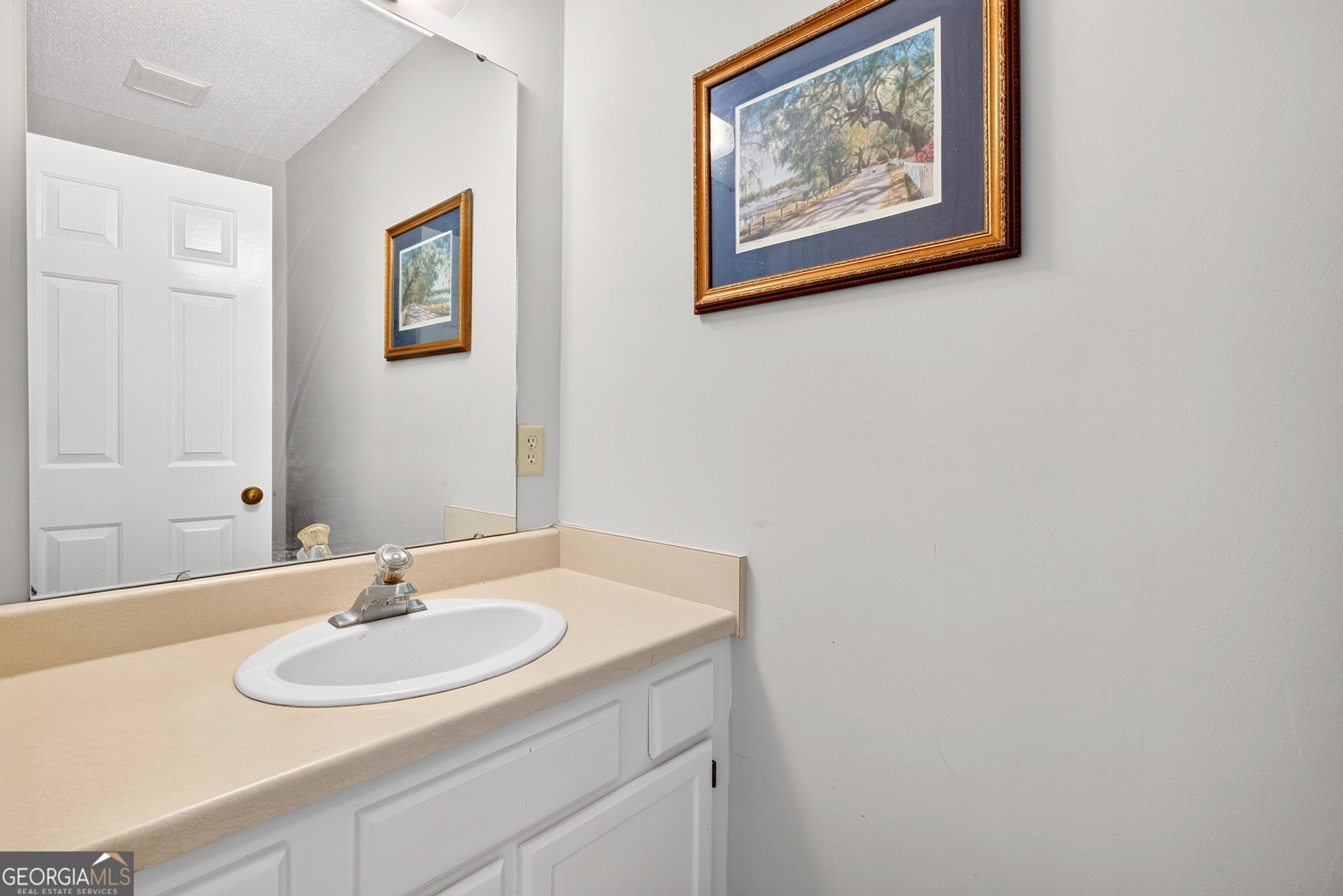 7505 Waters Avenue Ste F4 Property Photo 18