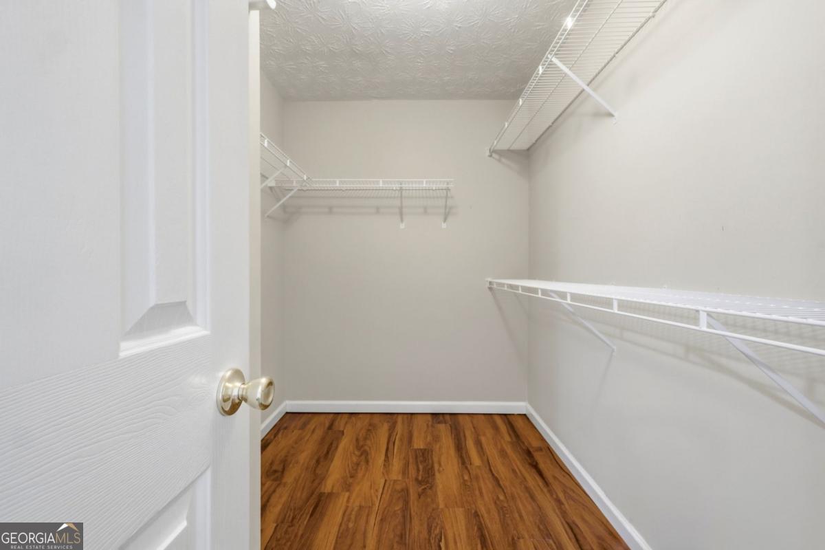 1565 Heatherton Road Property Photo 14