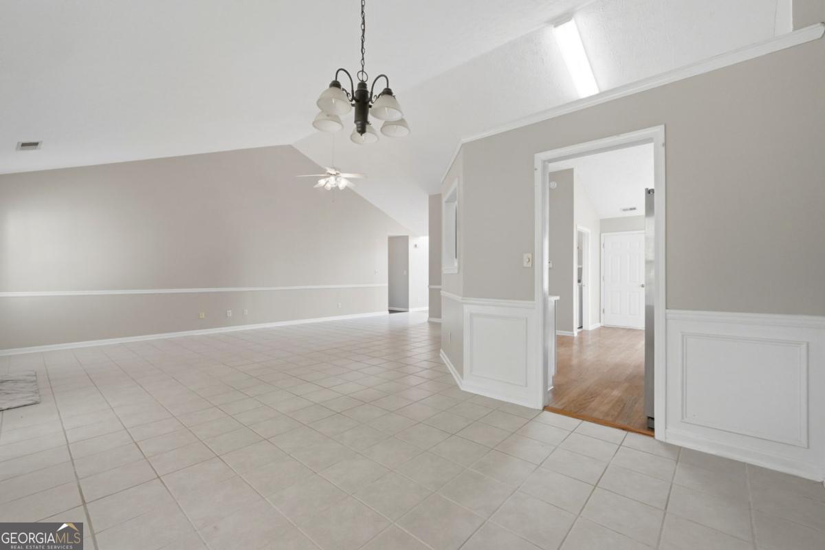 1565 Heatherton Road Property Photo 27