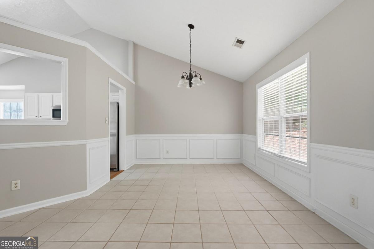 1565 Heatherton Road Property Photo 28