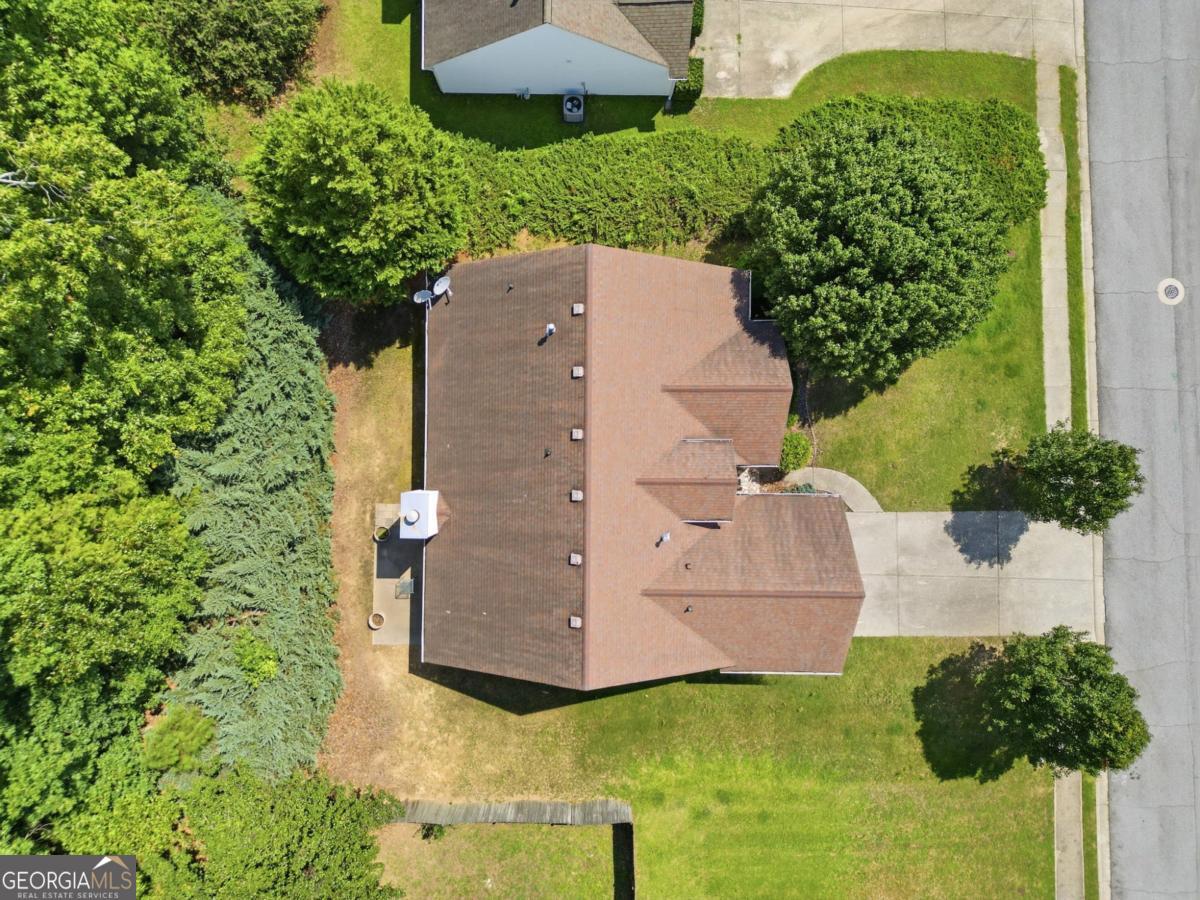 1565 Heatherton Road Property Photo 34