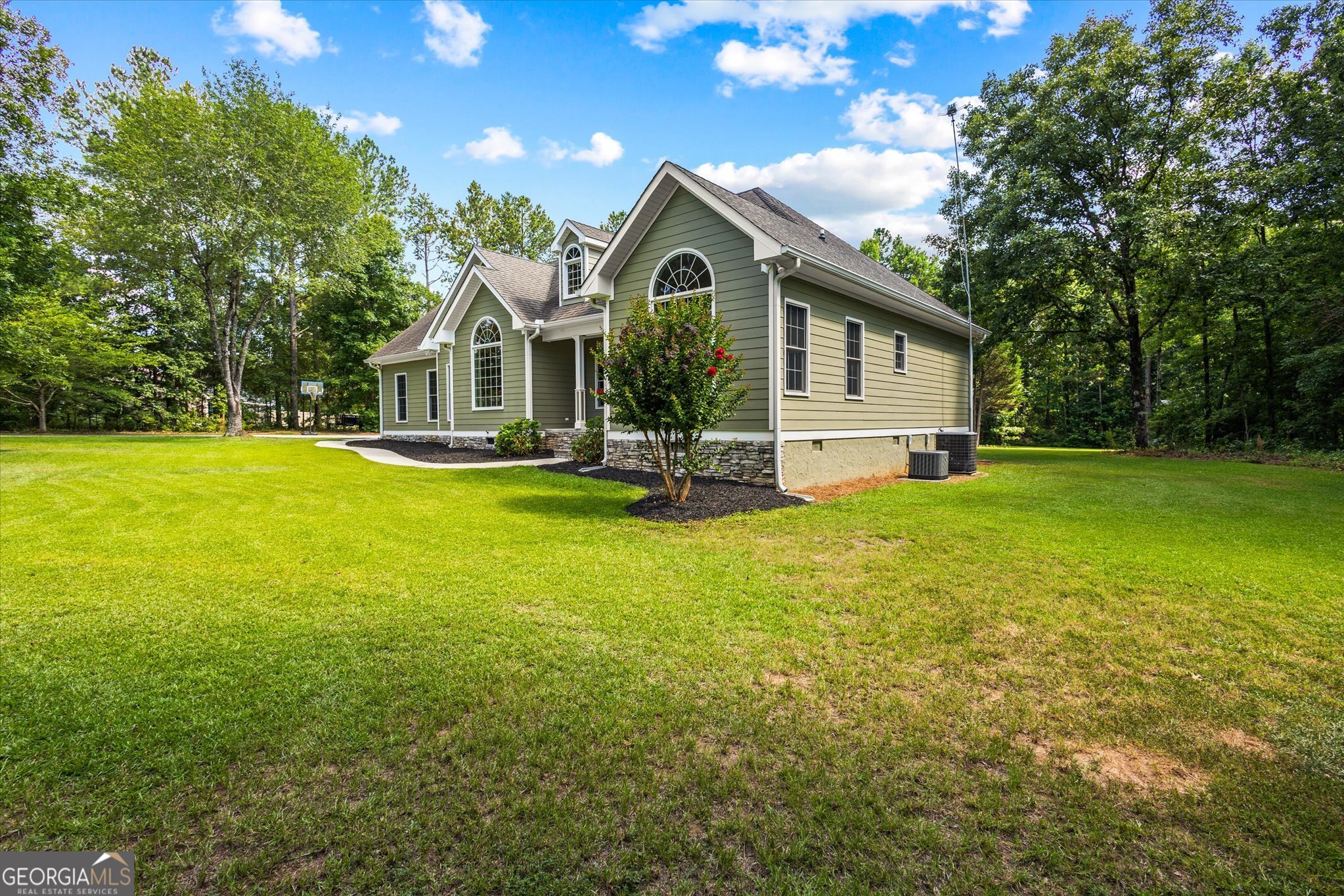 618 Deer Run Property Photo 5