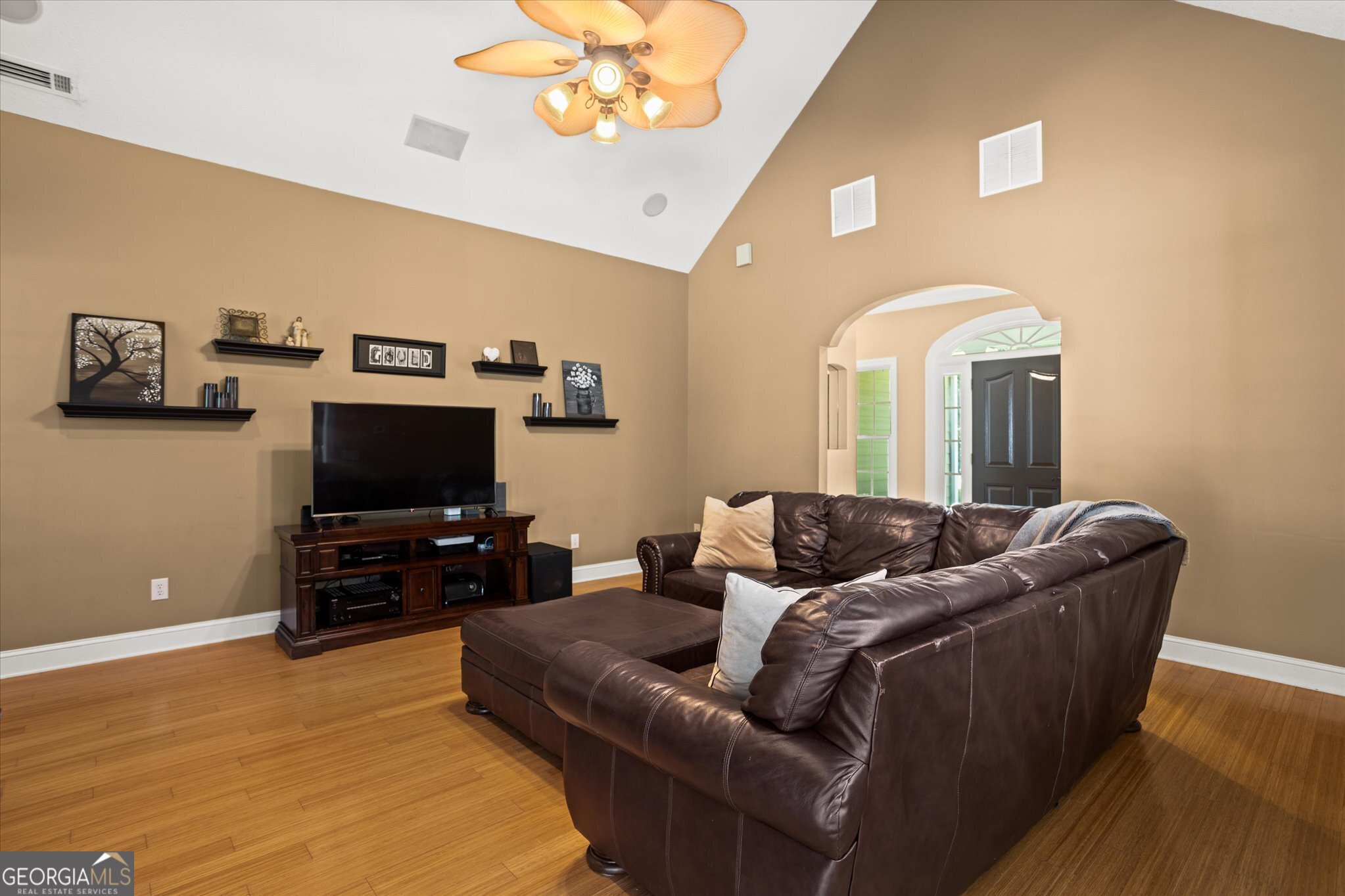 618 Deer Run Property Photo 9