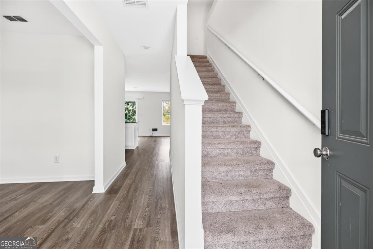 249 Isabella Way Property Photo 5