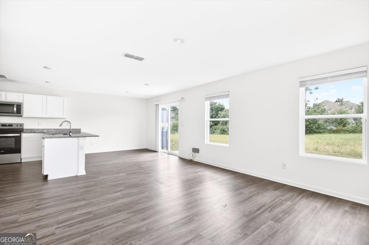 249 Isabella Way Property Photo 13