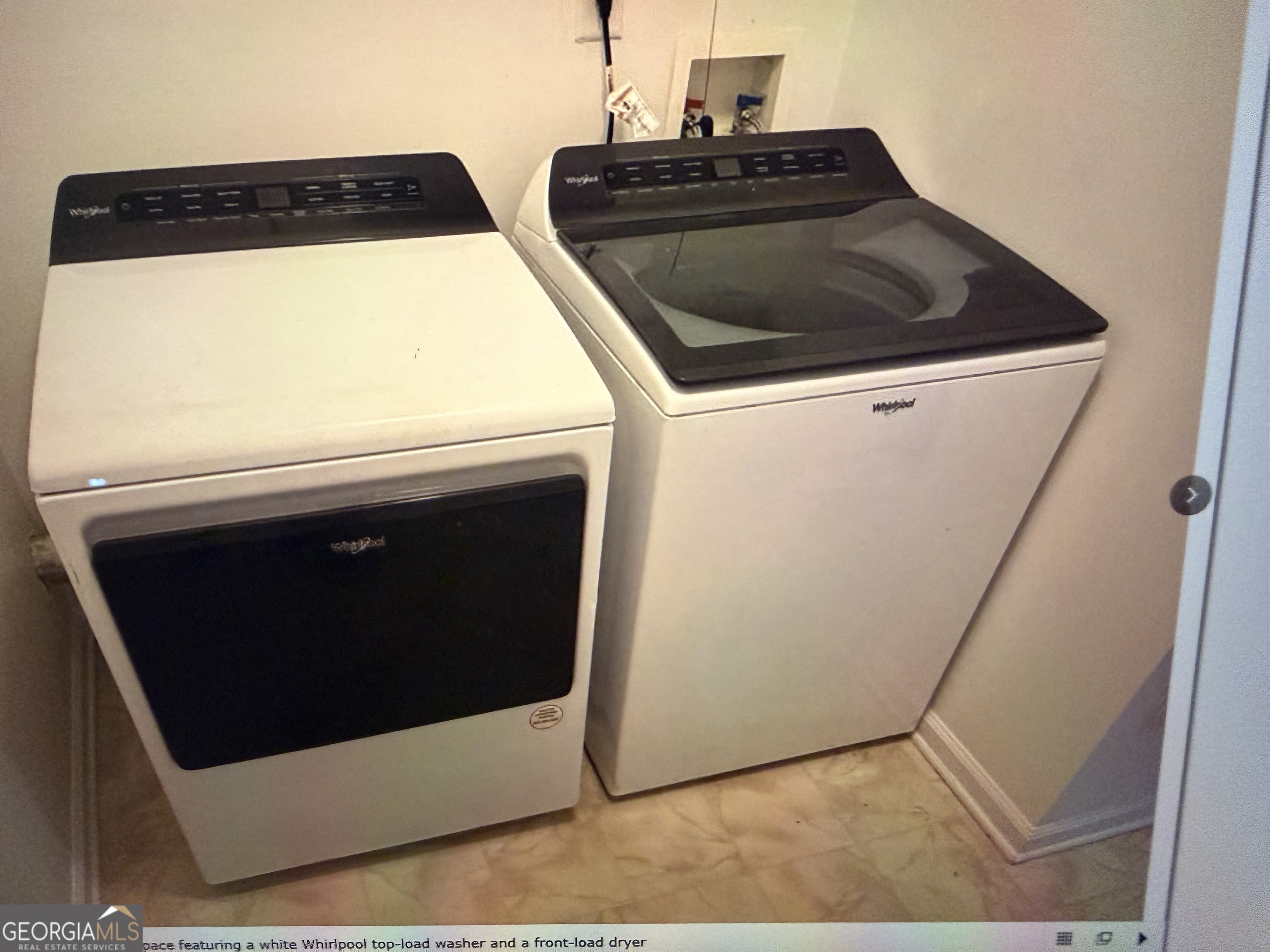 1688 Windale Court Property Photo 3
