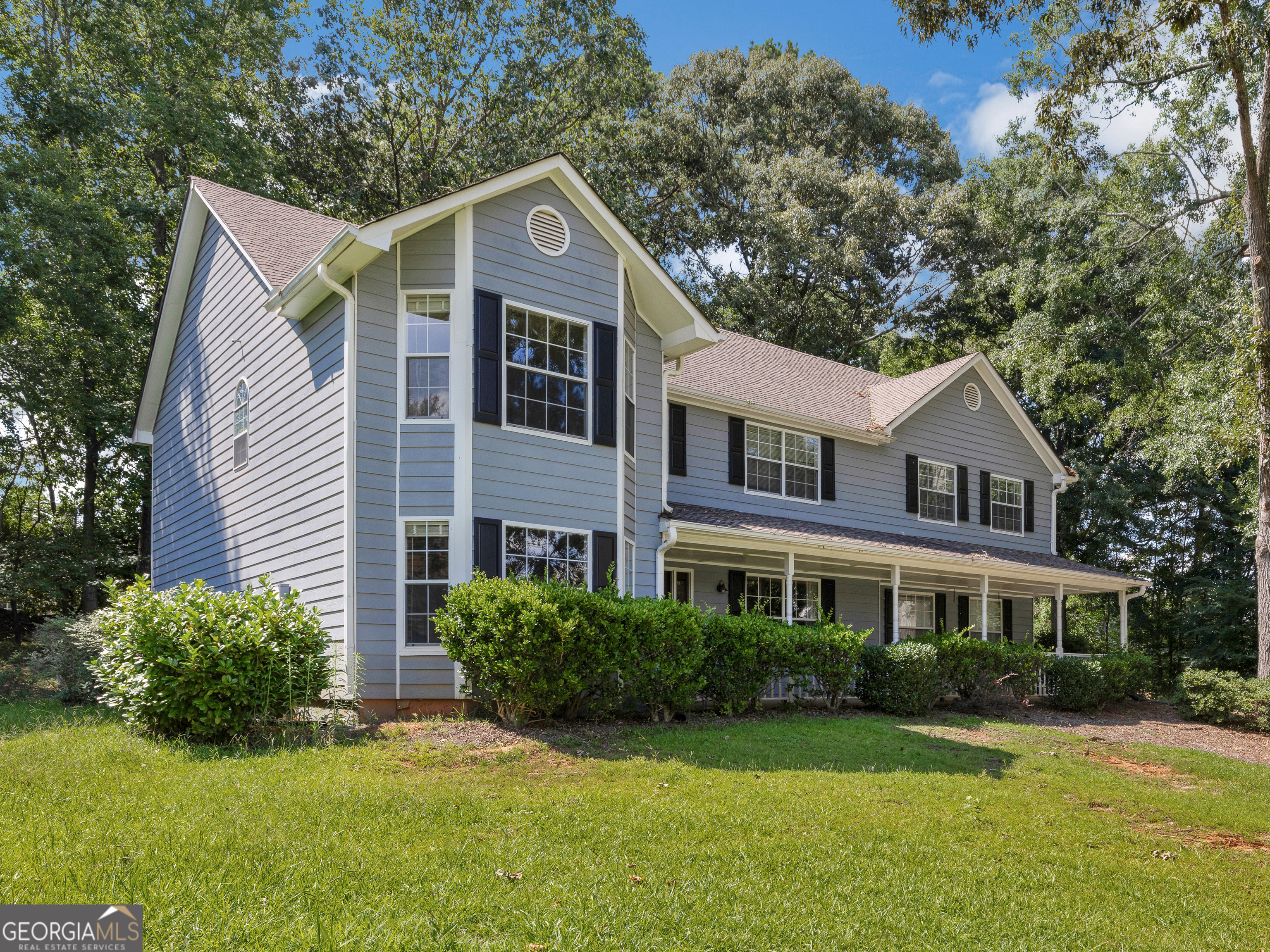236 HUNTING Court Property Photo 1