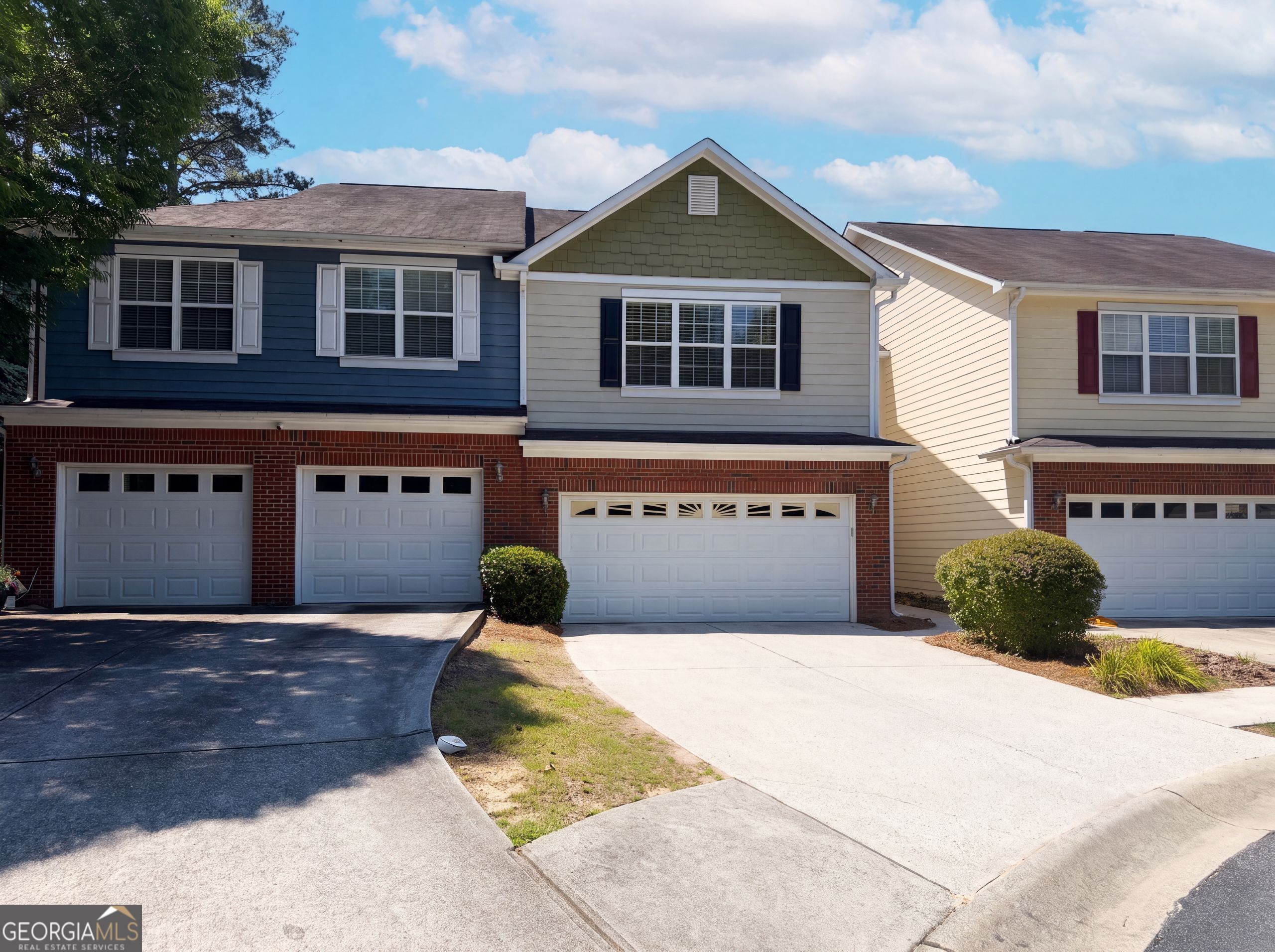 1019 Ivydale Circle Property Photo 1