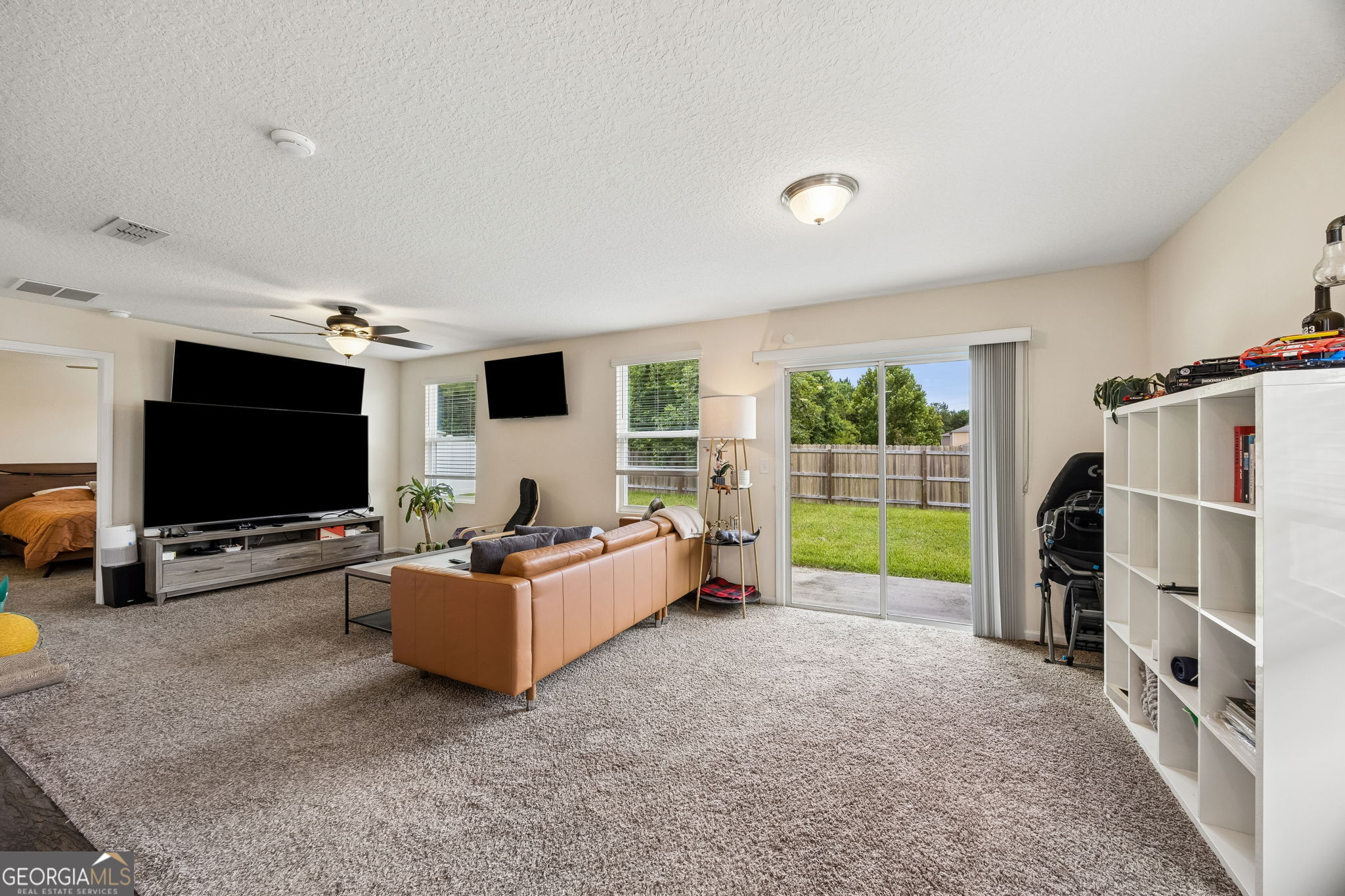 302 Cedar Breeze Drive Property Photo 9