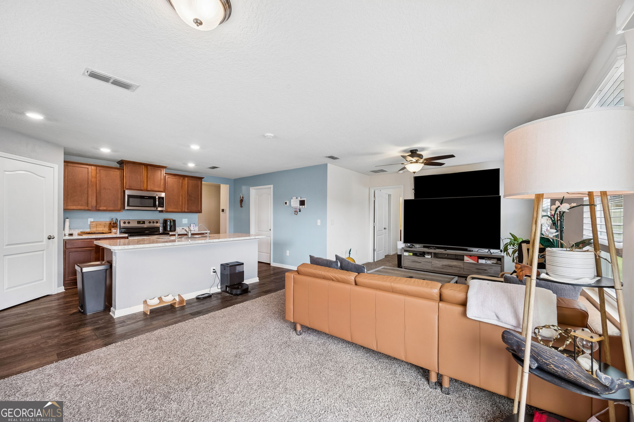302 Cedar Breeze Drive Property Photo 11