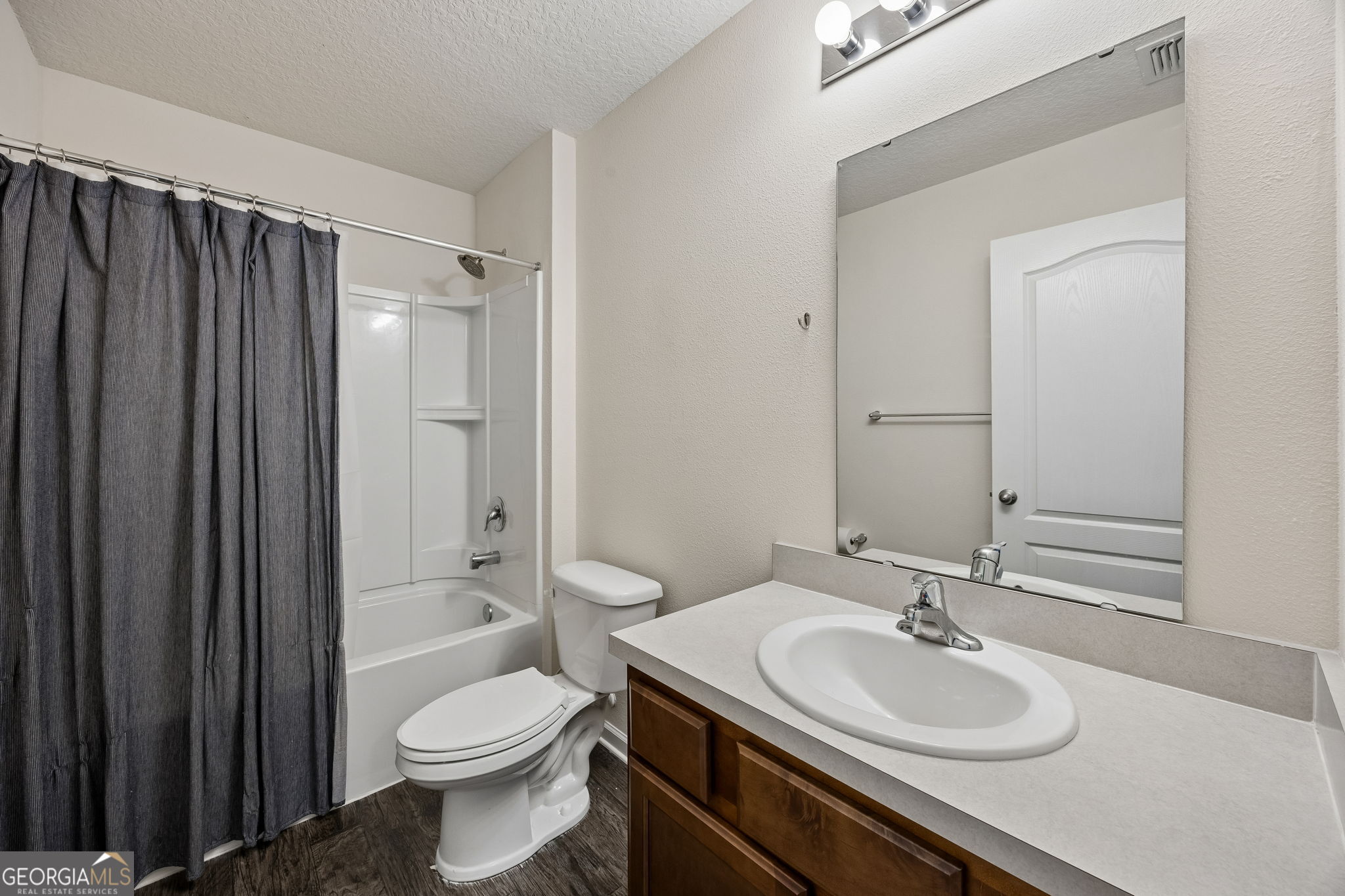 302 Cedar Breeze Drive Property Photo 28