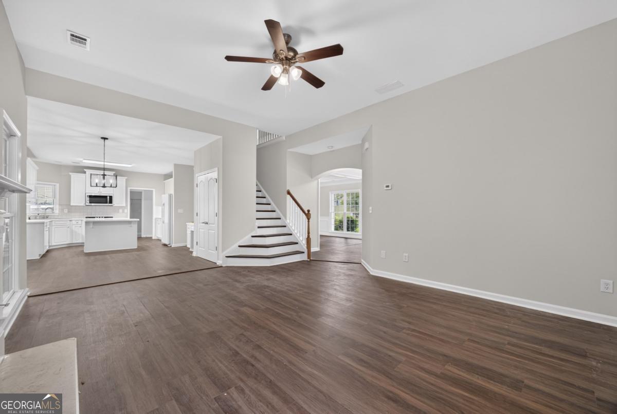 3635 Rolling Creek Drive Property Photo 5