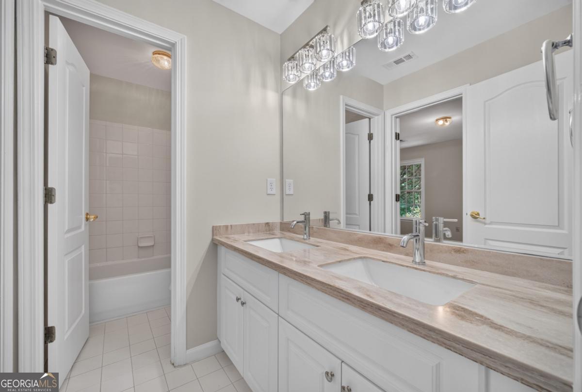 3635 Rolling Creek Drive Property Photo 31