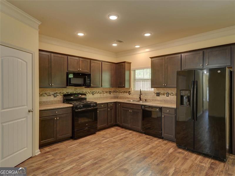 329 Turtle Creek Drive Property Photo 3