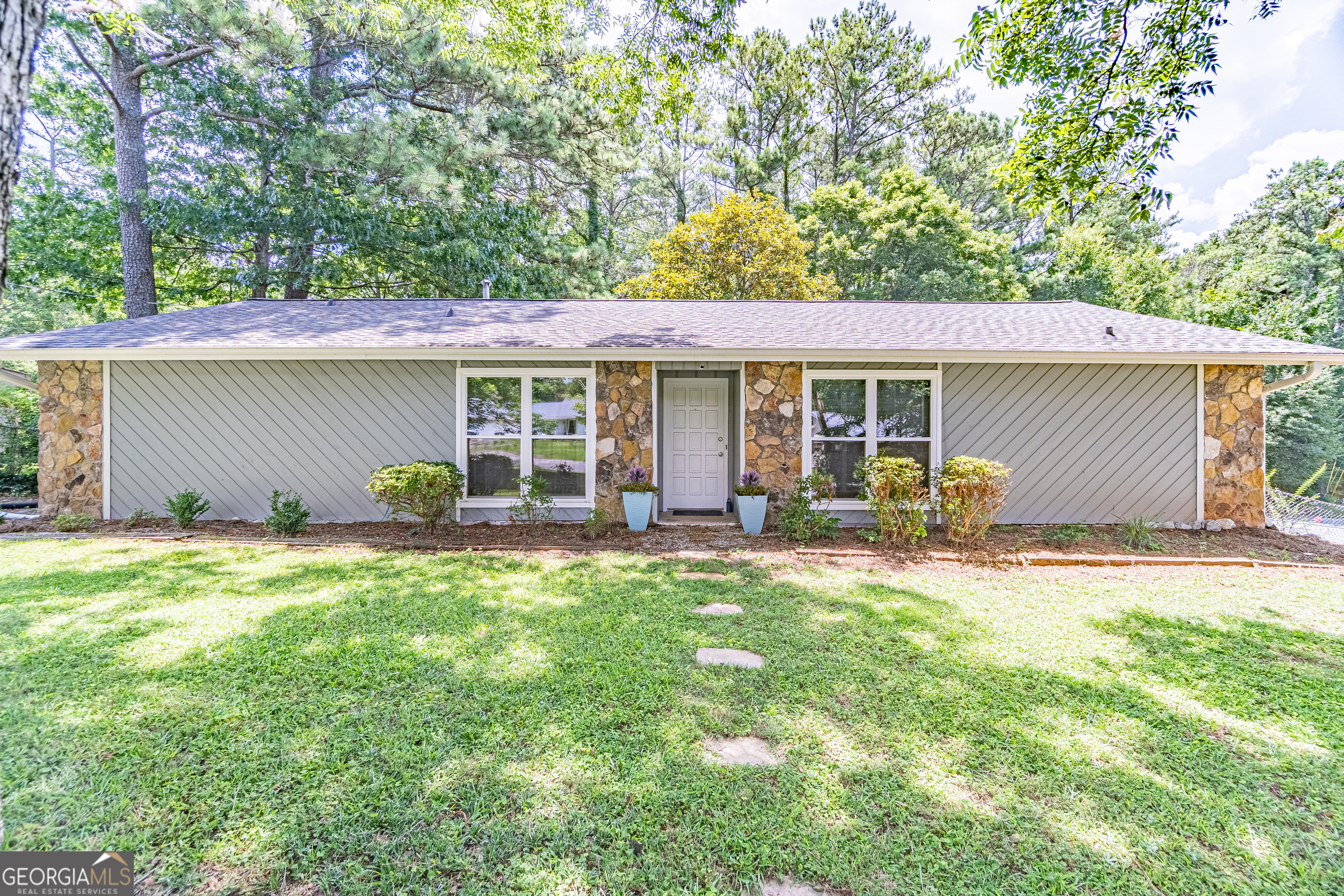 3274 Kimberly Woods Court SW Property Photo 1