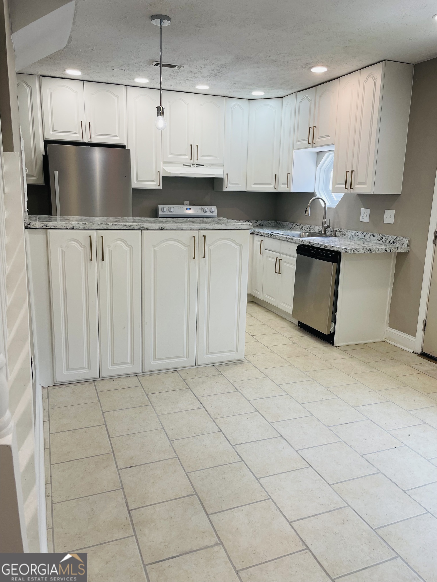 3157 Olive Tree Court Property Photo 8
