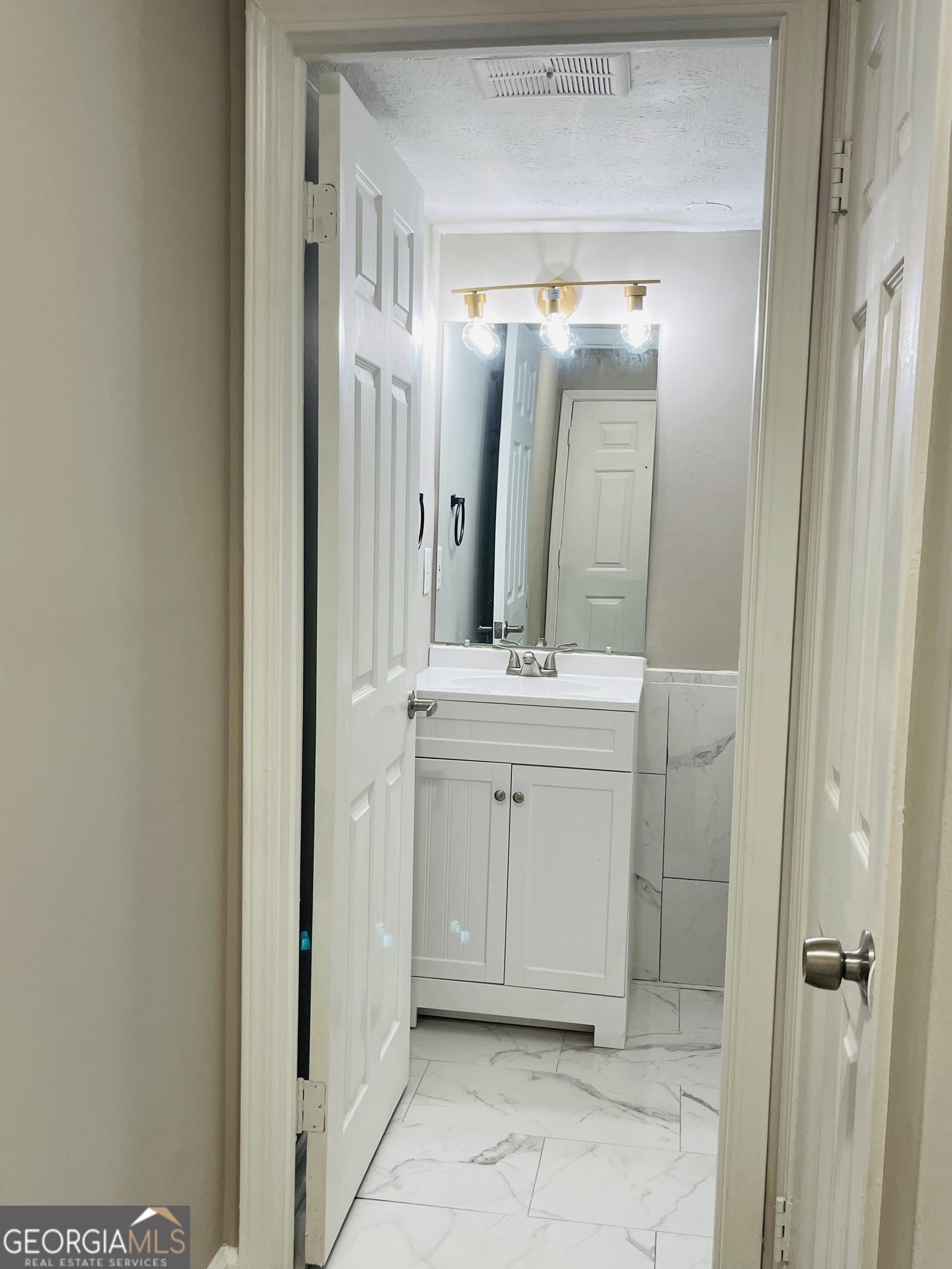 3157 Olive Tree Court Property Photo 13