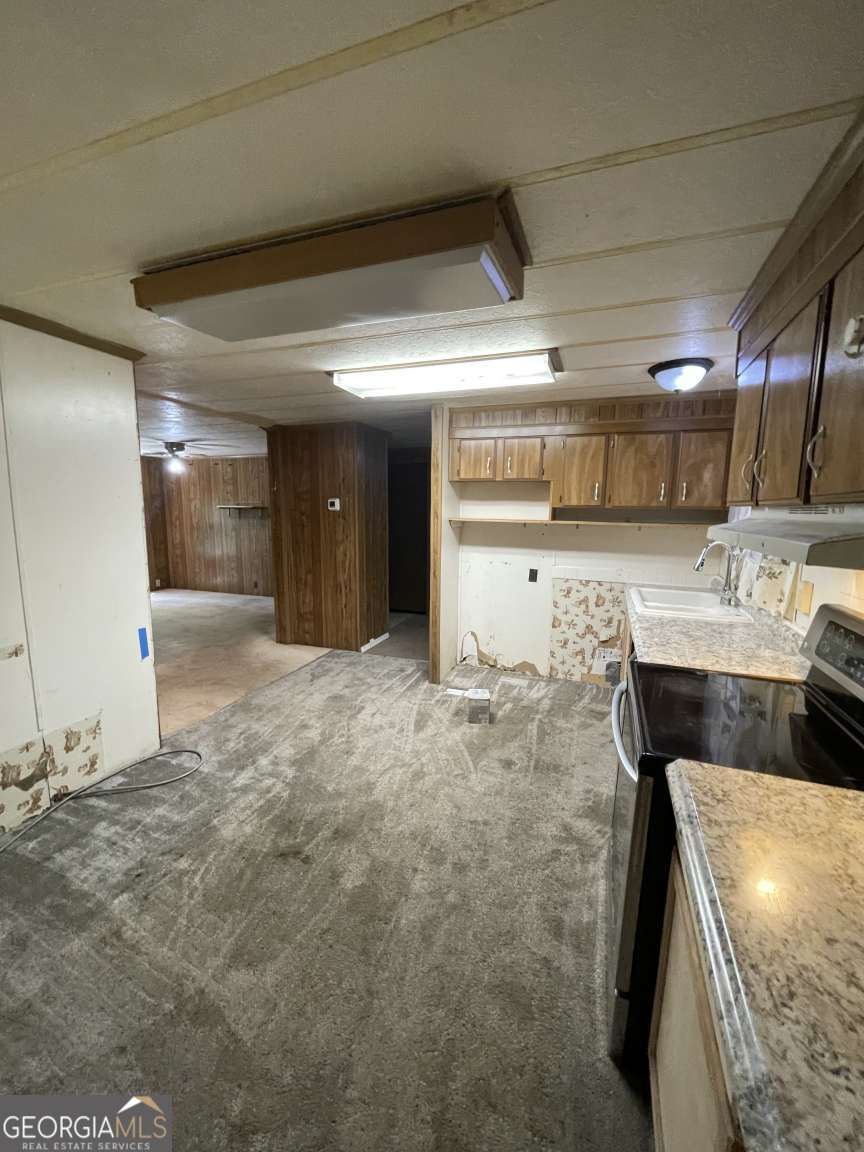 9340 Meadowbrook Drive Property Photo 5