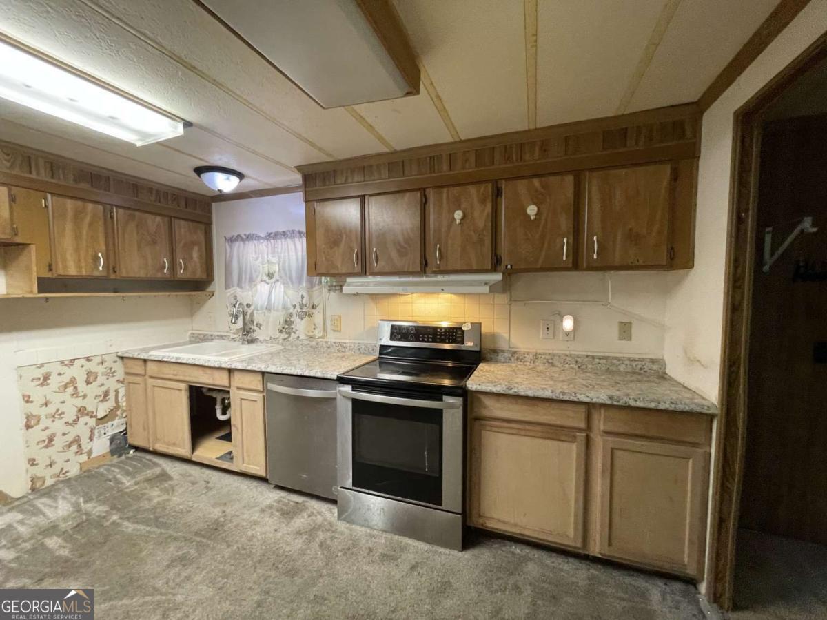 9340 Meadowbrook Drive Property Photo 6