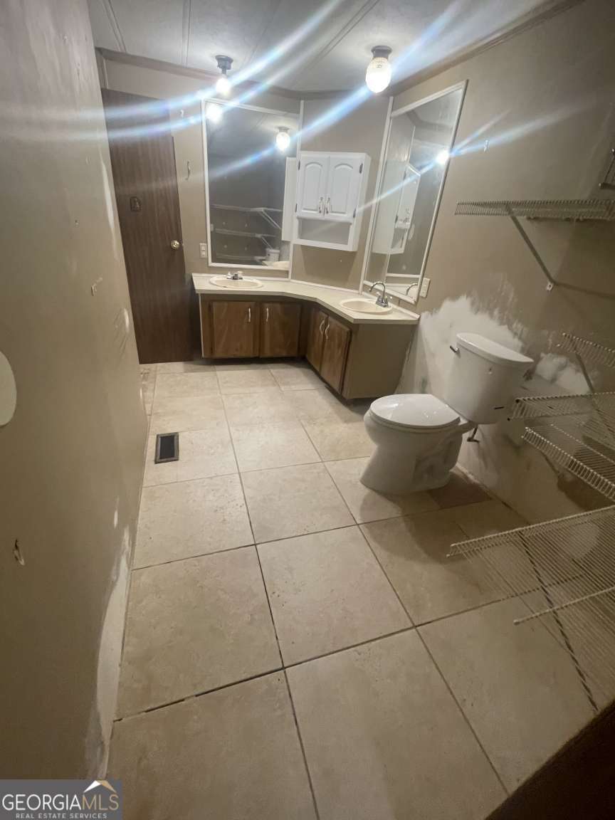 9340 Meadowbrook Drive Property Photo 14