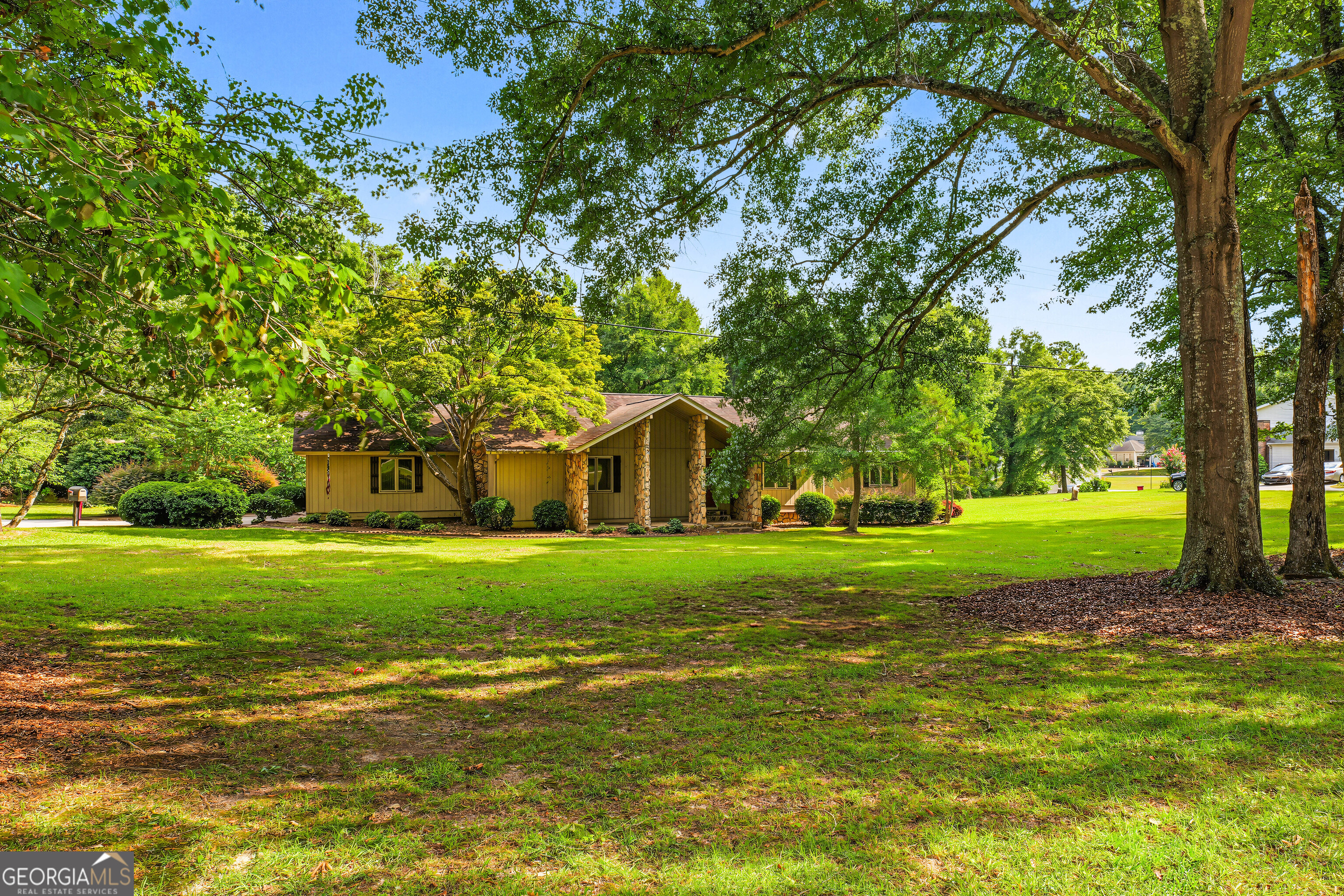 6998 Columbus Road Property Photo 12