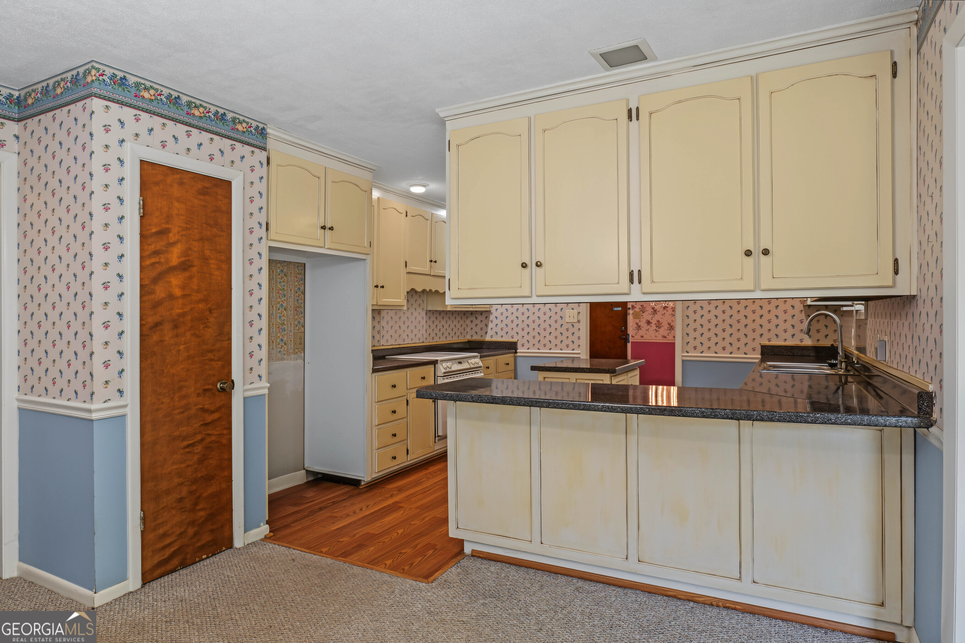 6998 Columbus Road Property Photo 38