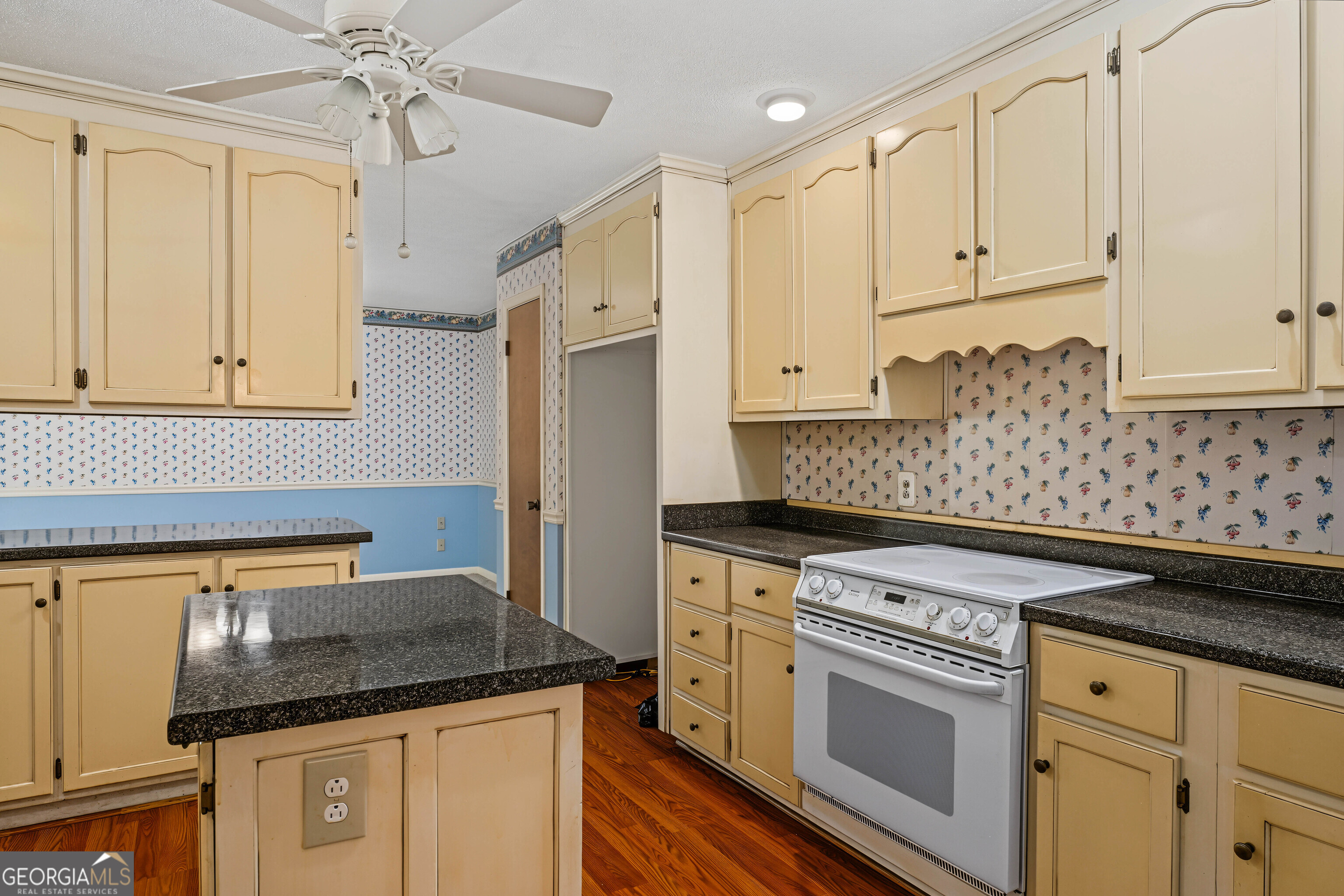 6998 Columbus Road Property Photo 42