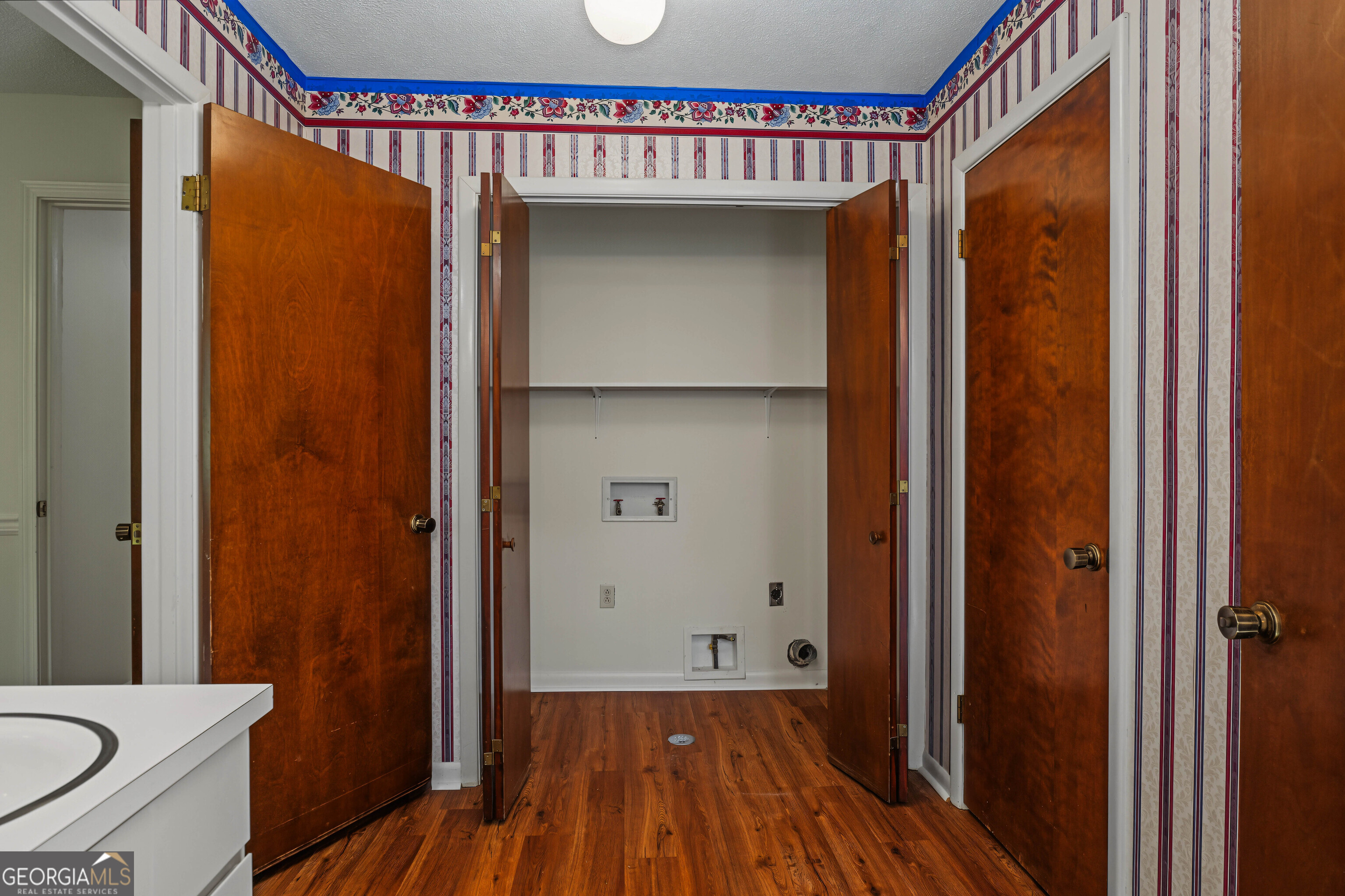 6998 Columbus Road Property Photo 54
