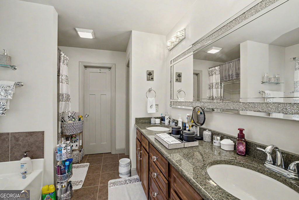 102 Brookstone Drive Property Photo 10
