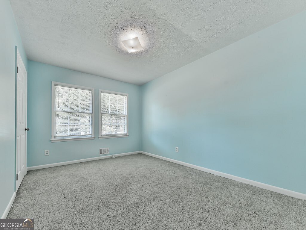 2005 Knightsbridge Road Nw Property Photo 15