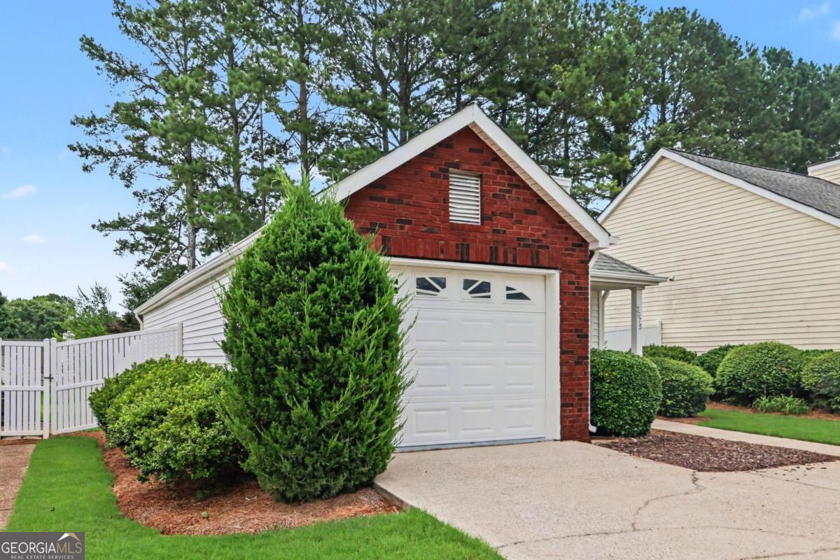 3075 Barnwood Crossing Property Photo 4
