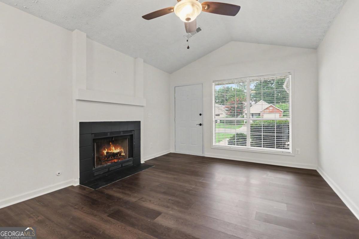 3075 Barnwood Crossing Property Photo 7