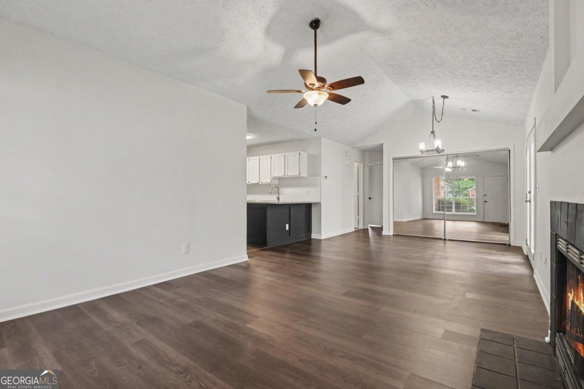 3075 Barnwood Crossing Property Photo 11