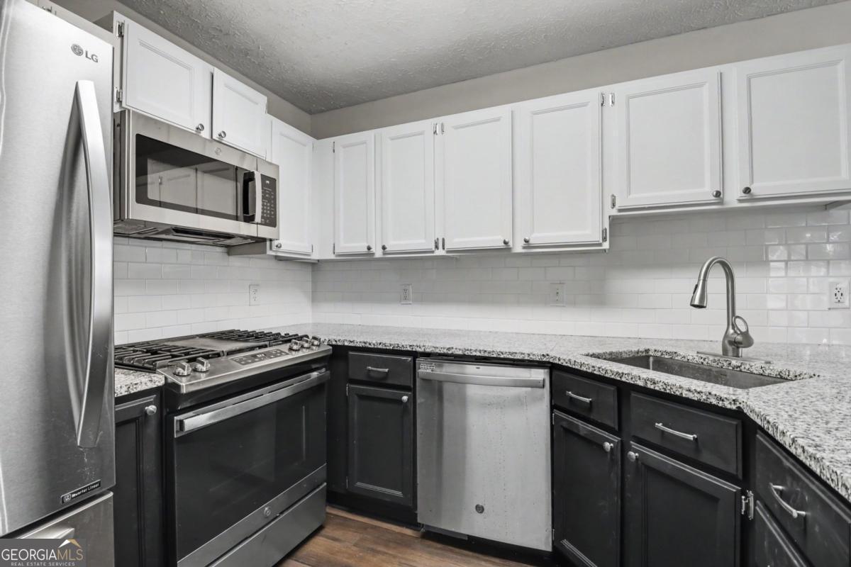 3075 Barnwood Crossing Property Photo 15