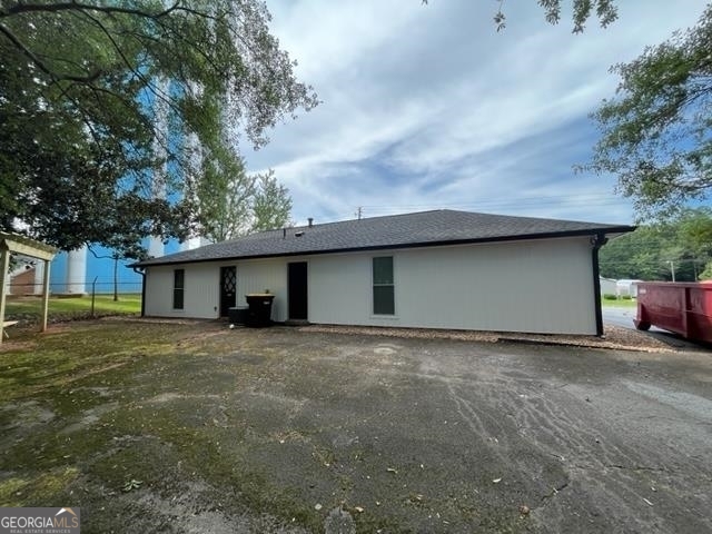 25 Bullsboro Drive Property Photo 2