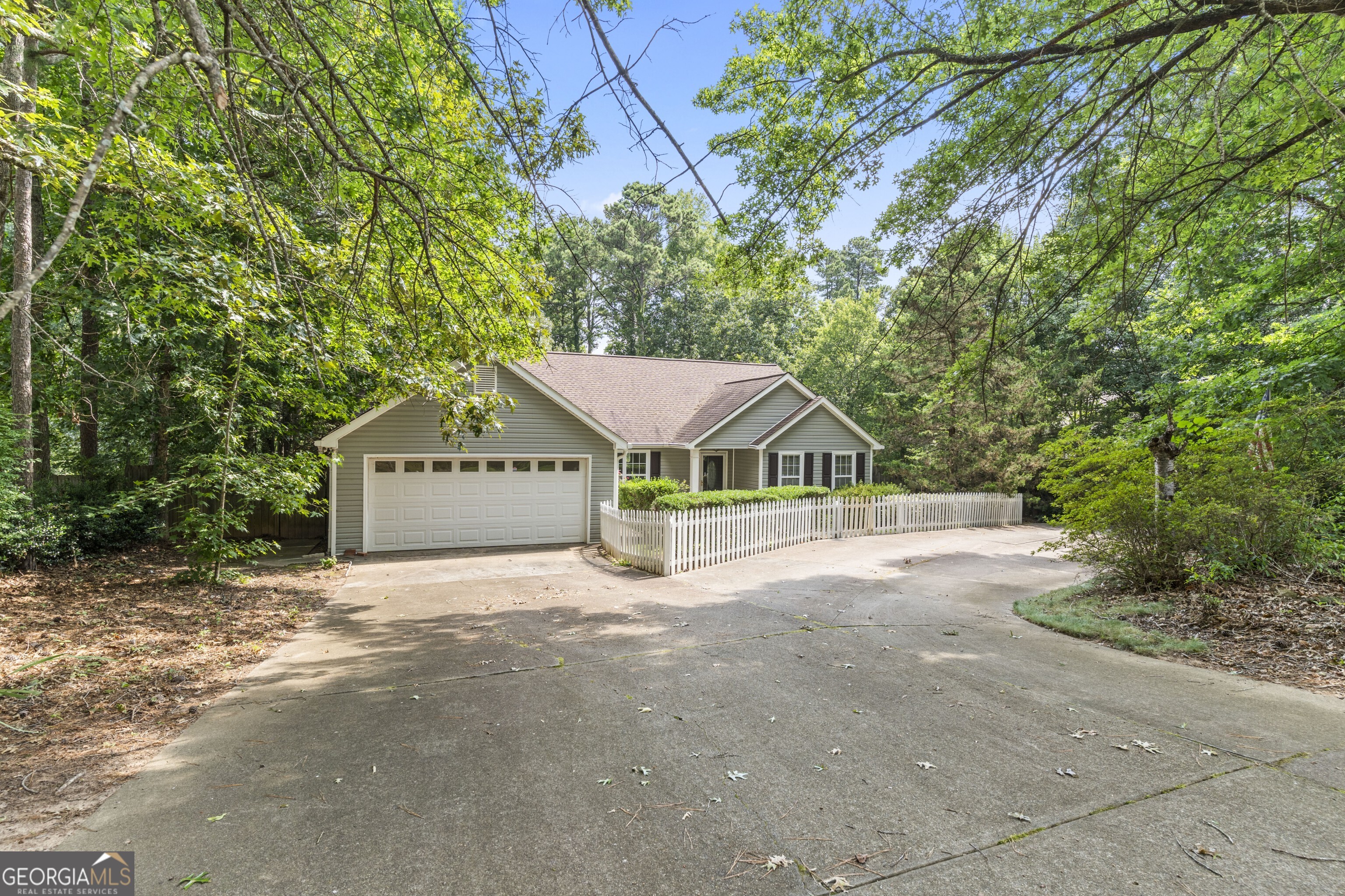 22 Maddox Road Se Property Photo 2