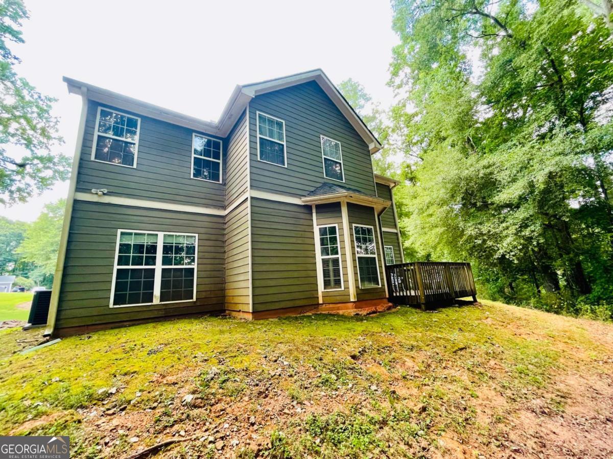 933 Vinings Drive Property Photo 3