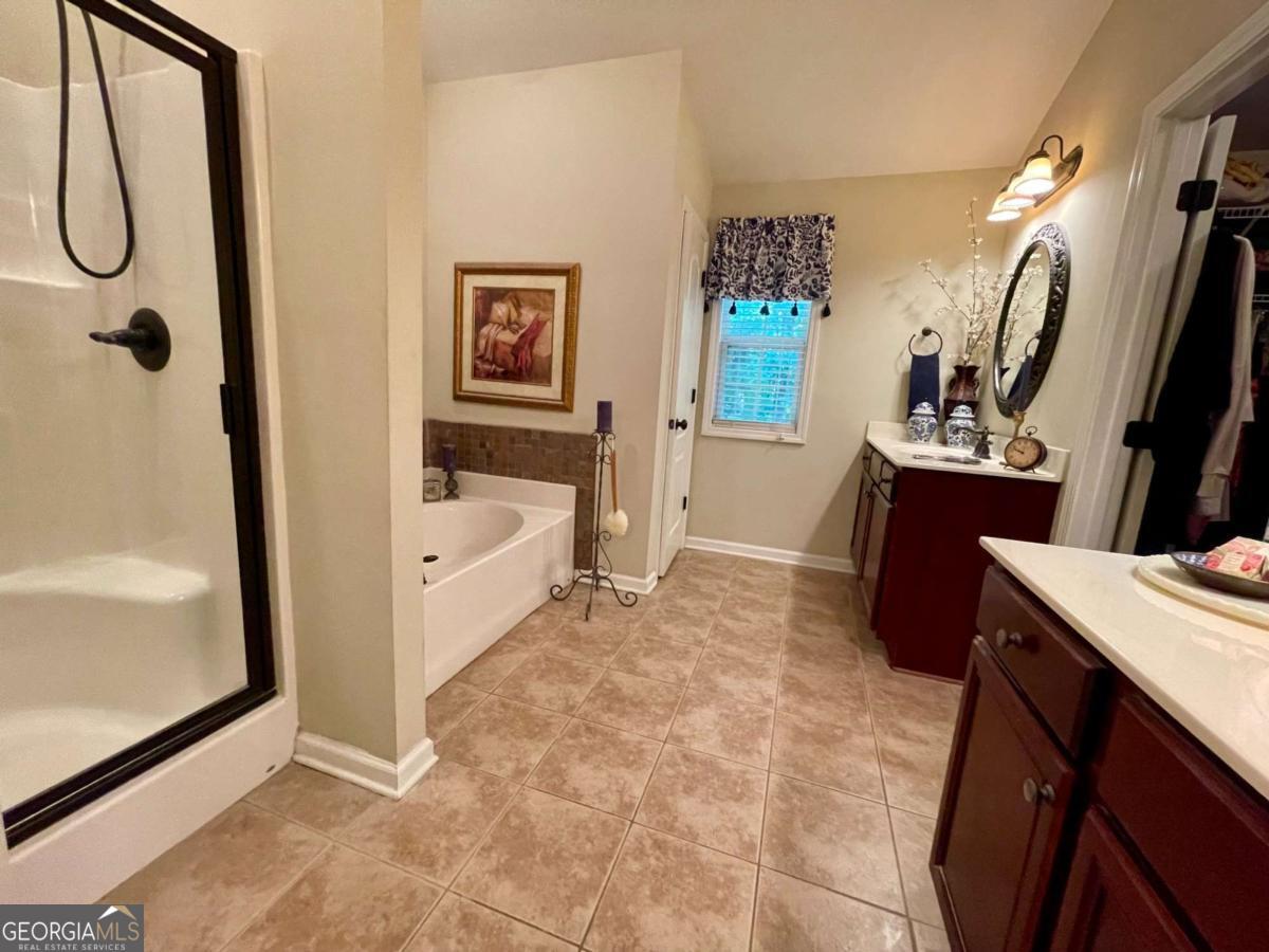933 Vinings Drive Property Photo 27