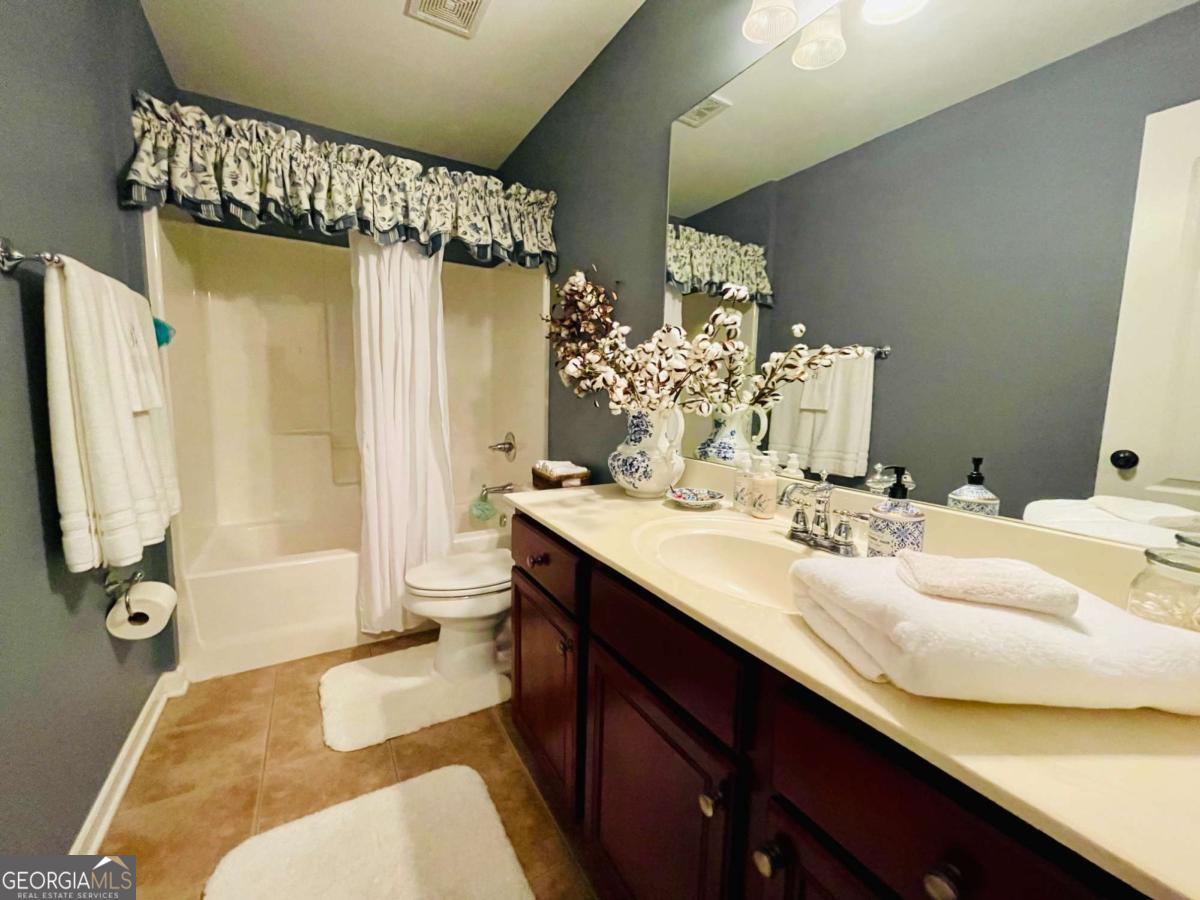 933 Vinings Drive Property Photo 31