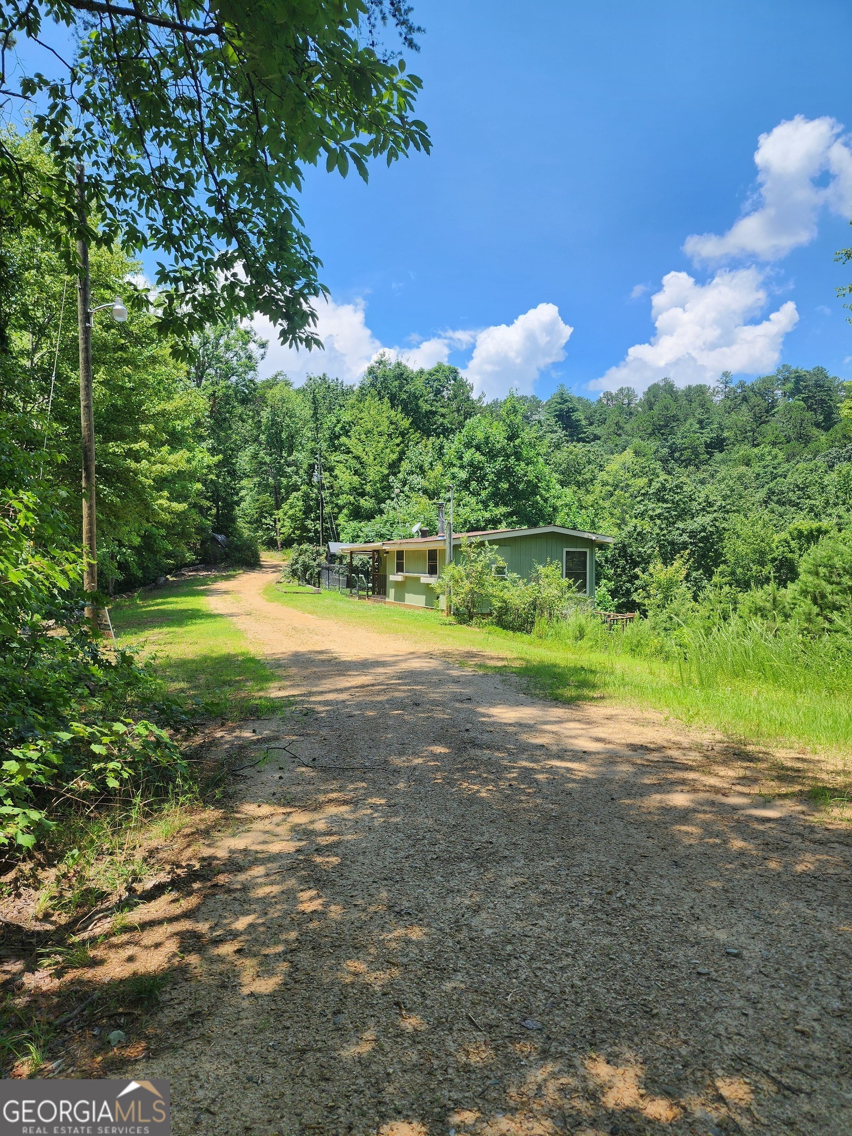 568 Yonah Lake Road Property Photo 4
