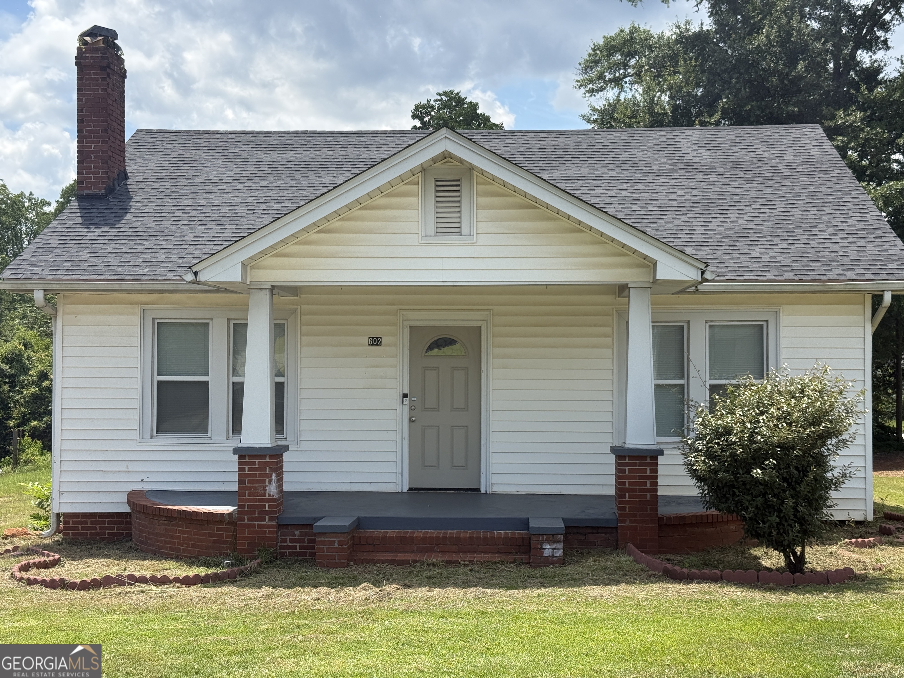 602 S Church Street Property Photo 1